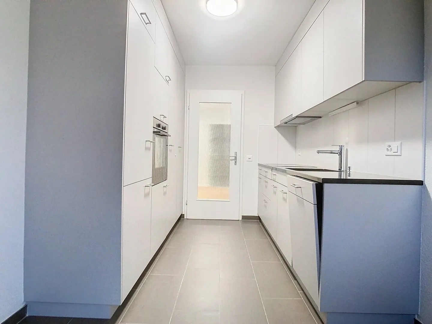 Charming renovated 4-room apartment - Photo 6 of 9