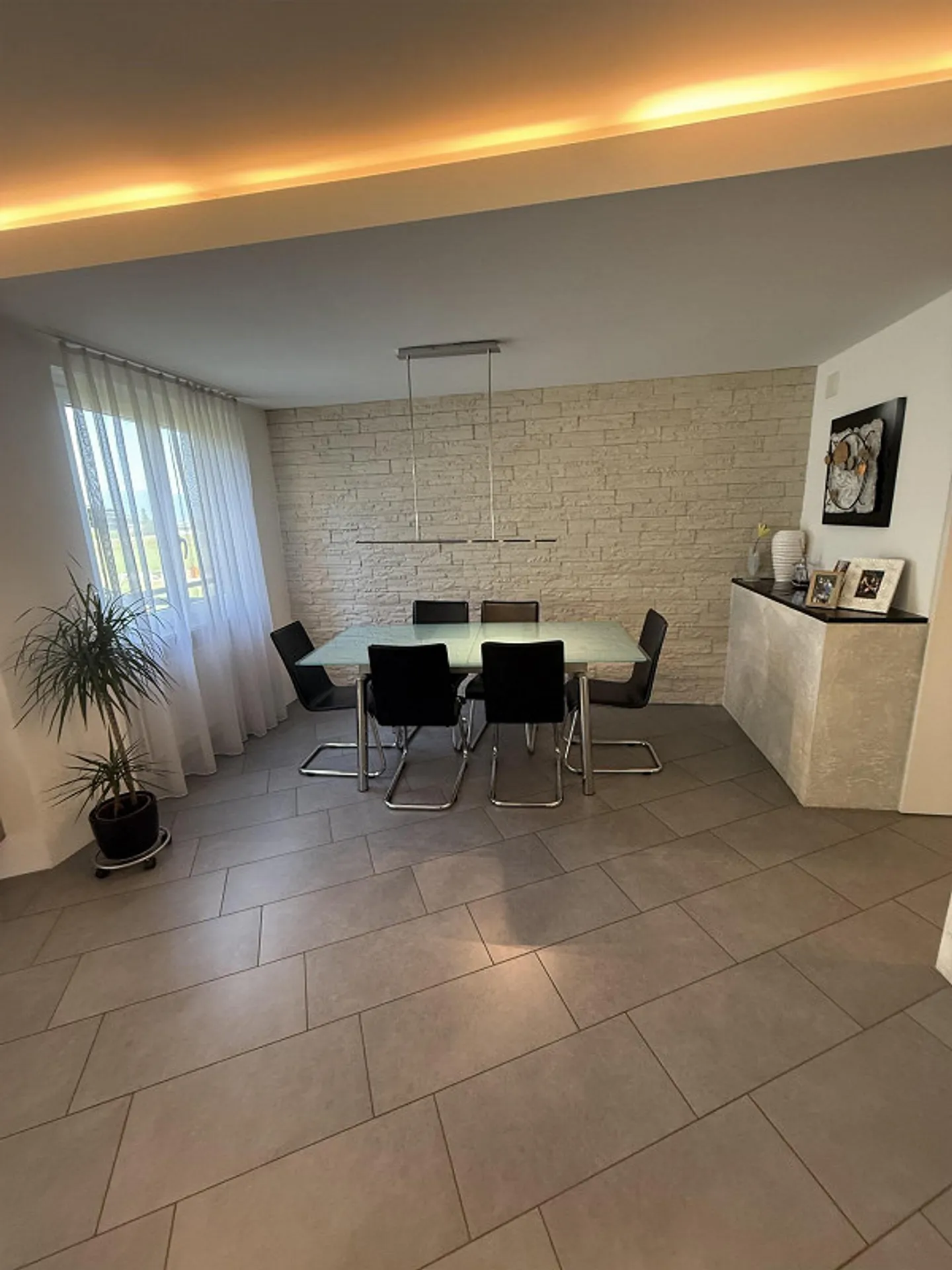 Appartamento ristrutturato di 4,5 stanze con vista libera e giardino - Foto 7 di 16