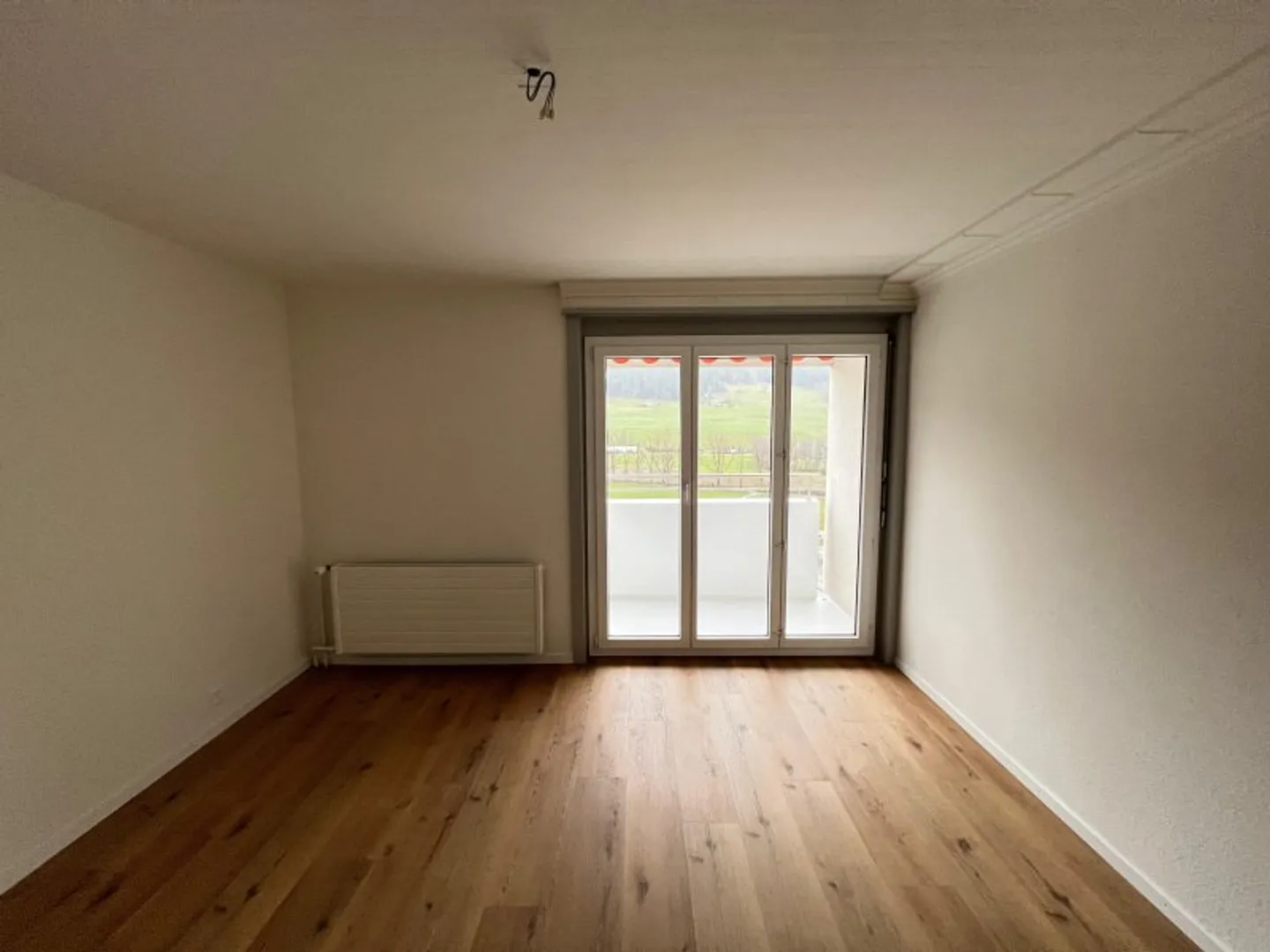 02226 - Wohnung 3 Zimmer - Rue de la Flamme 12 - COUVET - Foto 2 von 5