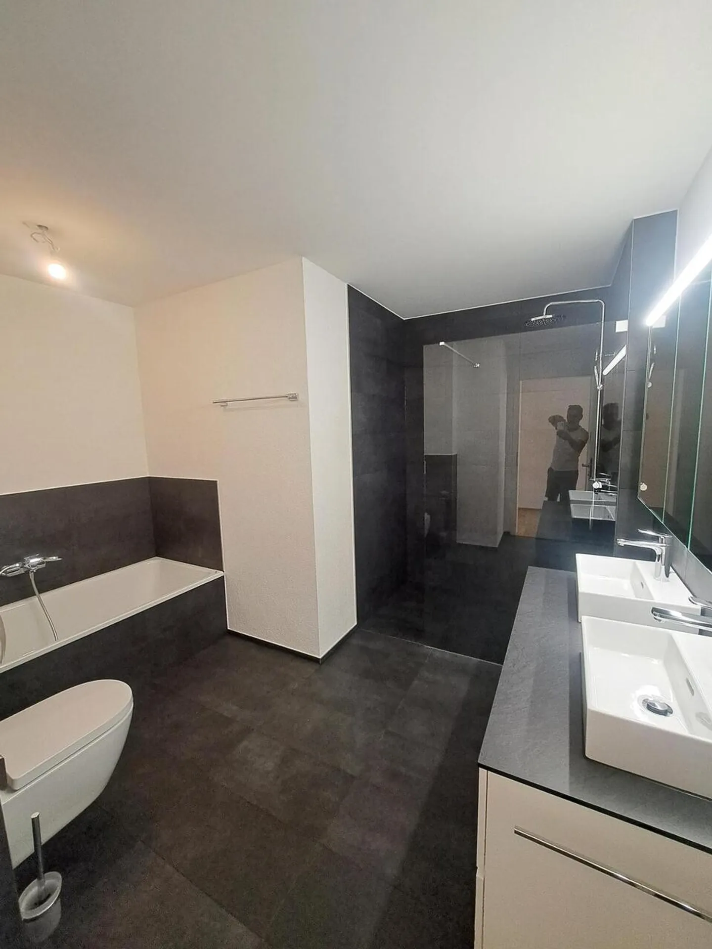 Magnifico appartamento nuovo di 3,5 locali con balcone - Foto 4 di 18