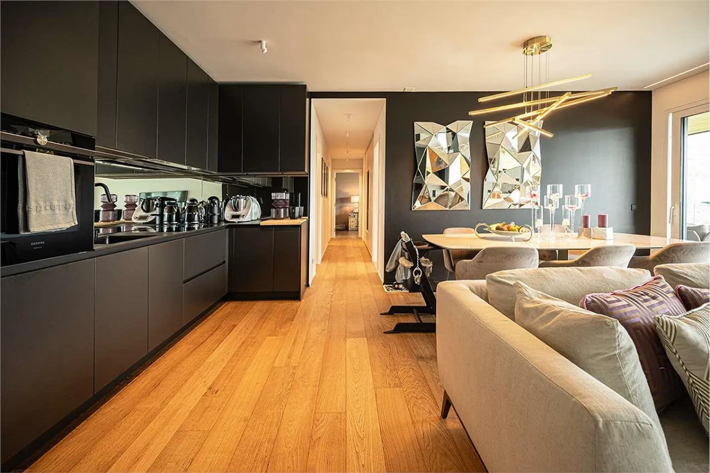 Elegante appartamento di 3,5 locali con vista lago - Foto 3 di 13