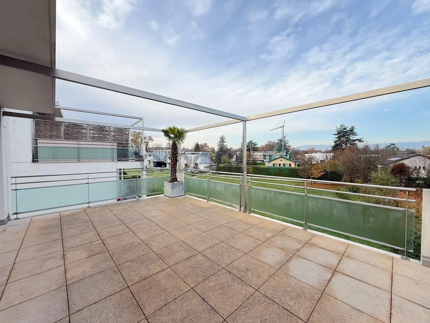 Duplex Penthouse in Plan-les-Ouates - Photo 1 of 8