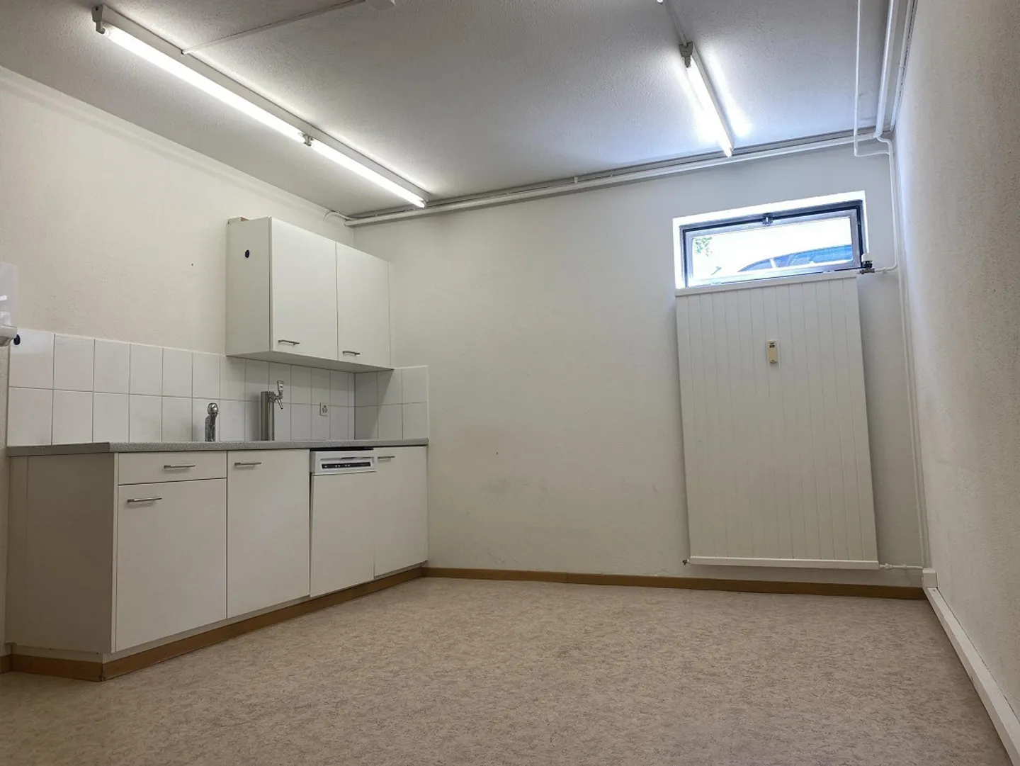 Spazio ufficio con aree divisibili 92 - 148m² - Foto 9 di 13