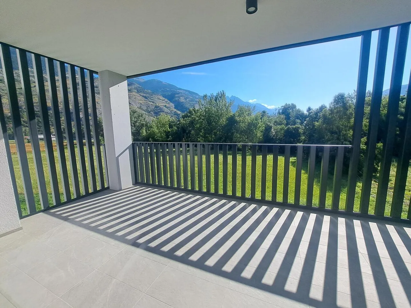 Magnifico appartamento nuovo di 3,5 locali con balcone - Foto 12 di 18