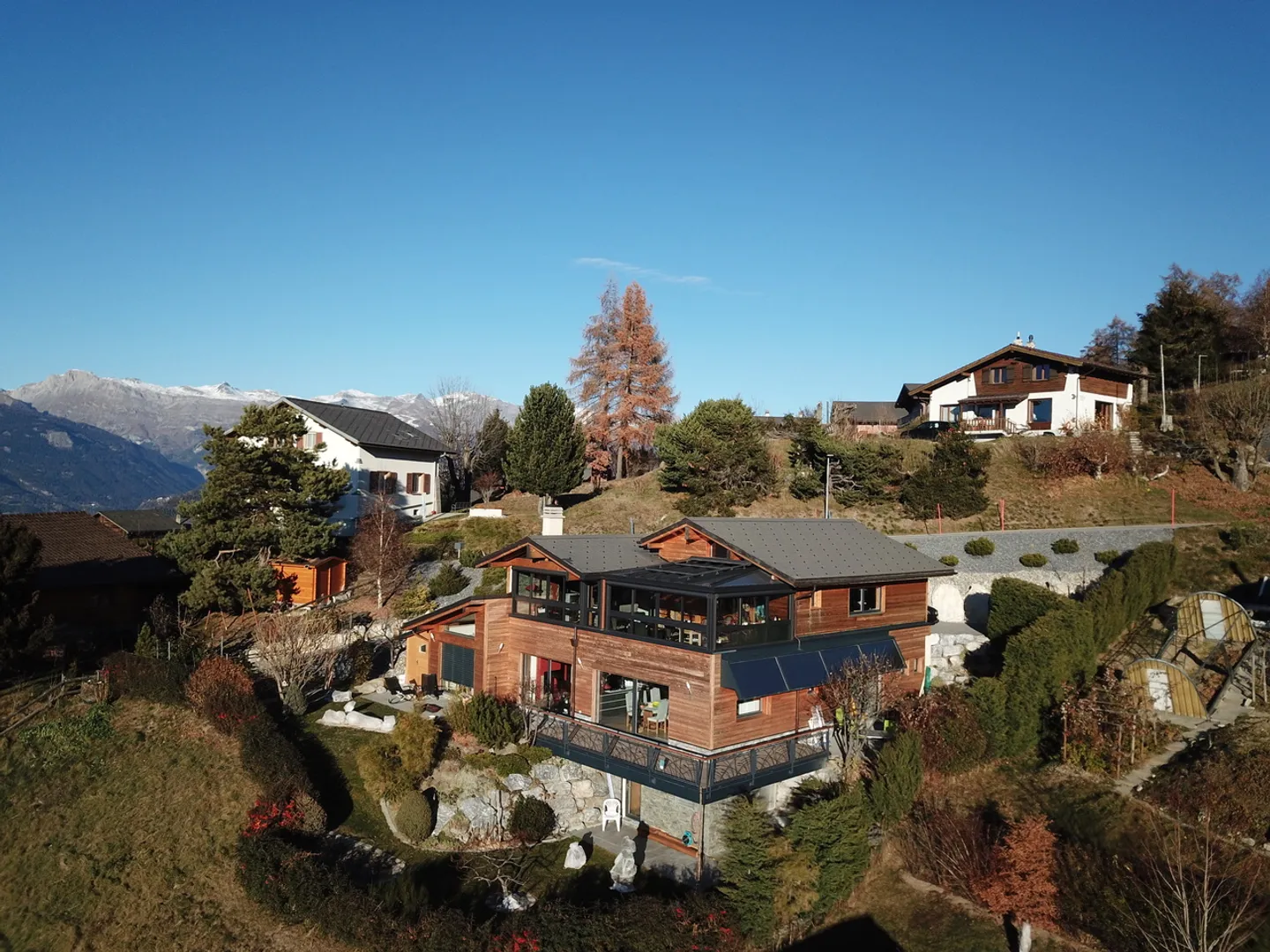 Chalet with Stunning Alpine Views - Photo 2 of 18