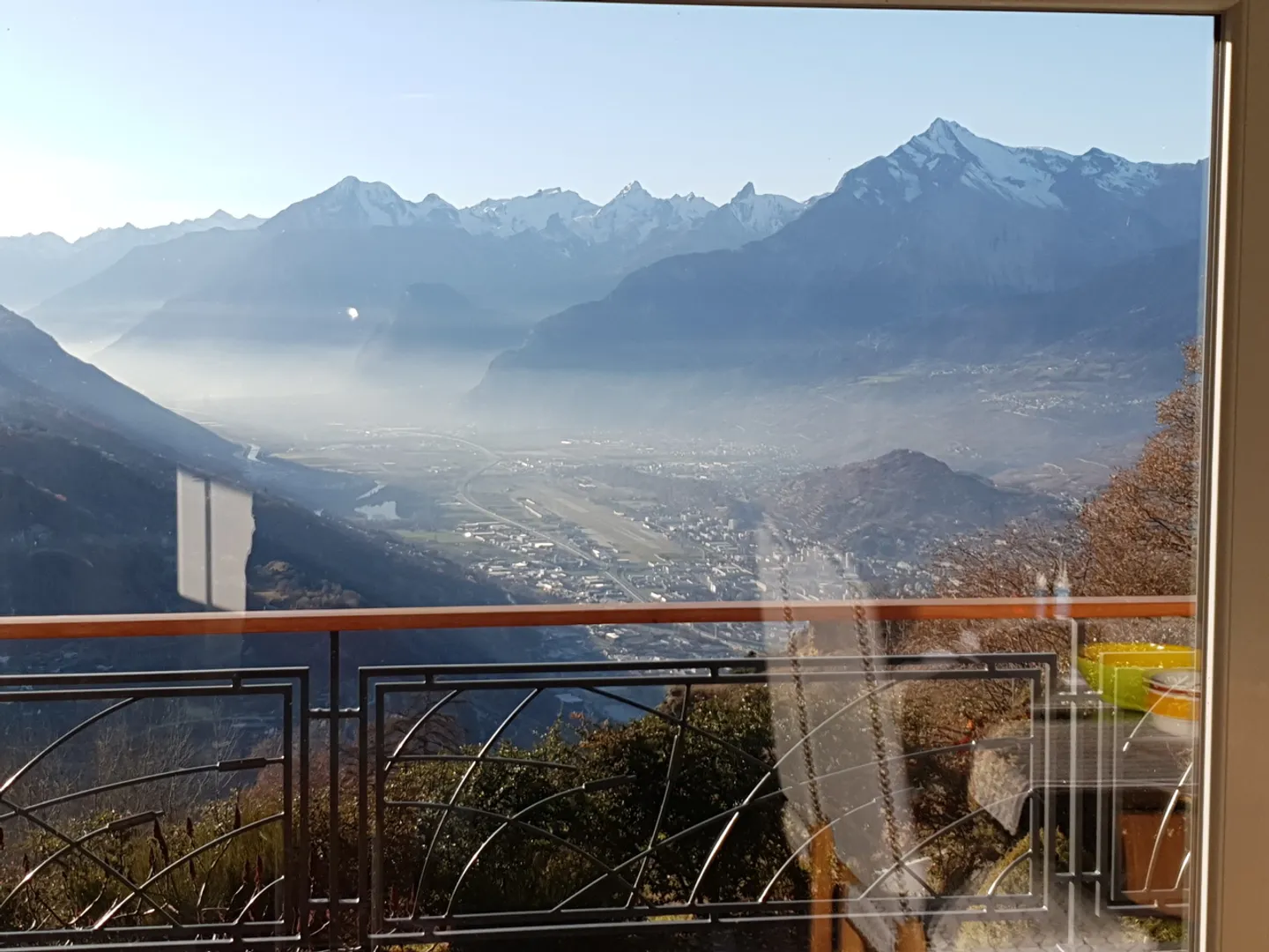 Chalet with Stunning Alpine Views - Photo 5 of 18