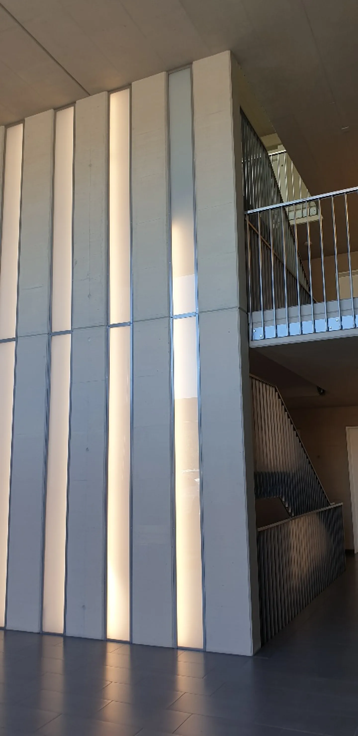 Storage at attractive conditions (partial rental from 55m2 possible) - Photo 9 of 13