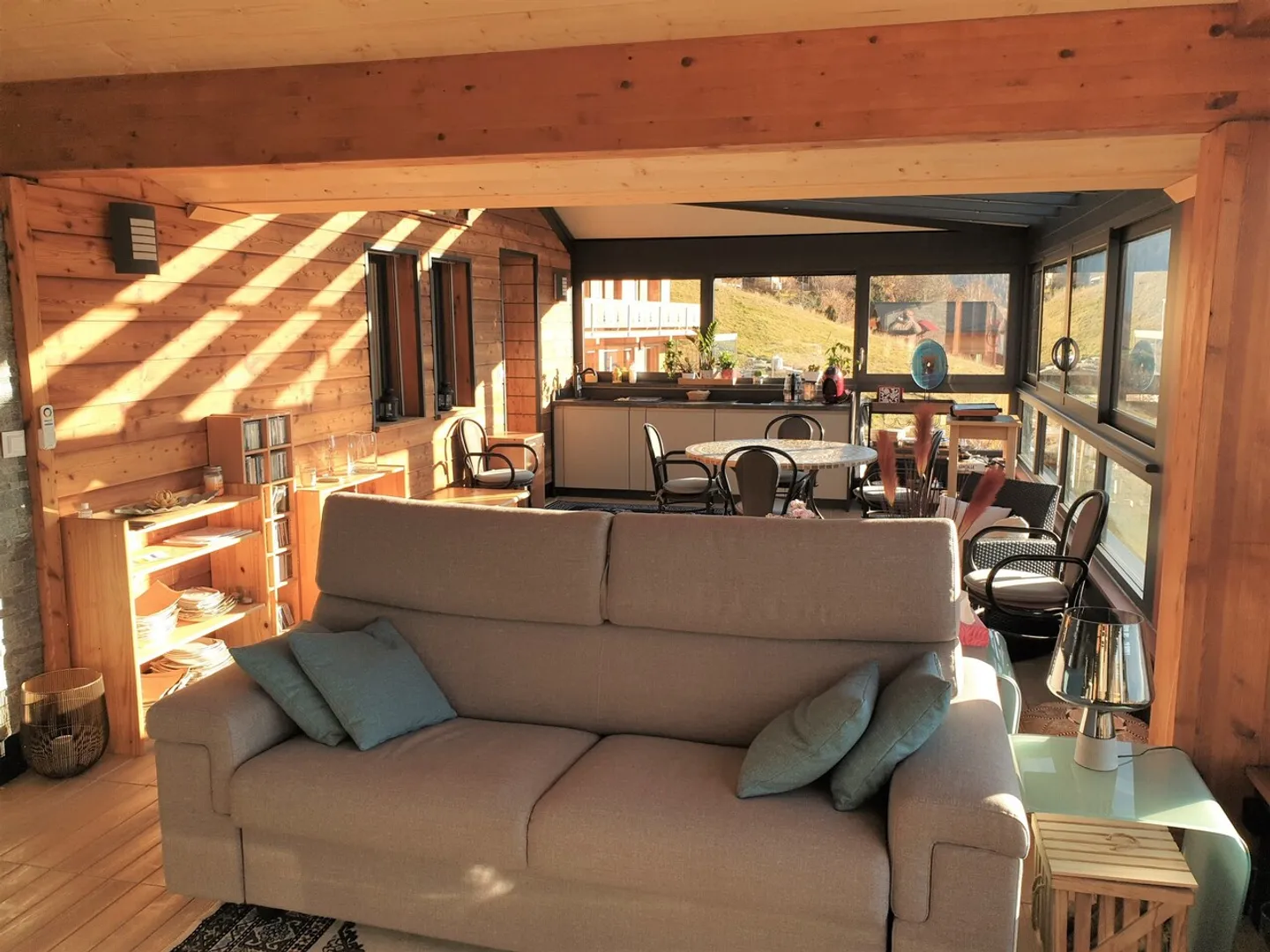 Chalet with Stunning Alpine Views - Photo 12 of 18