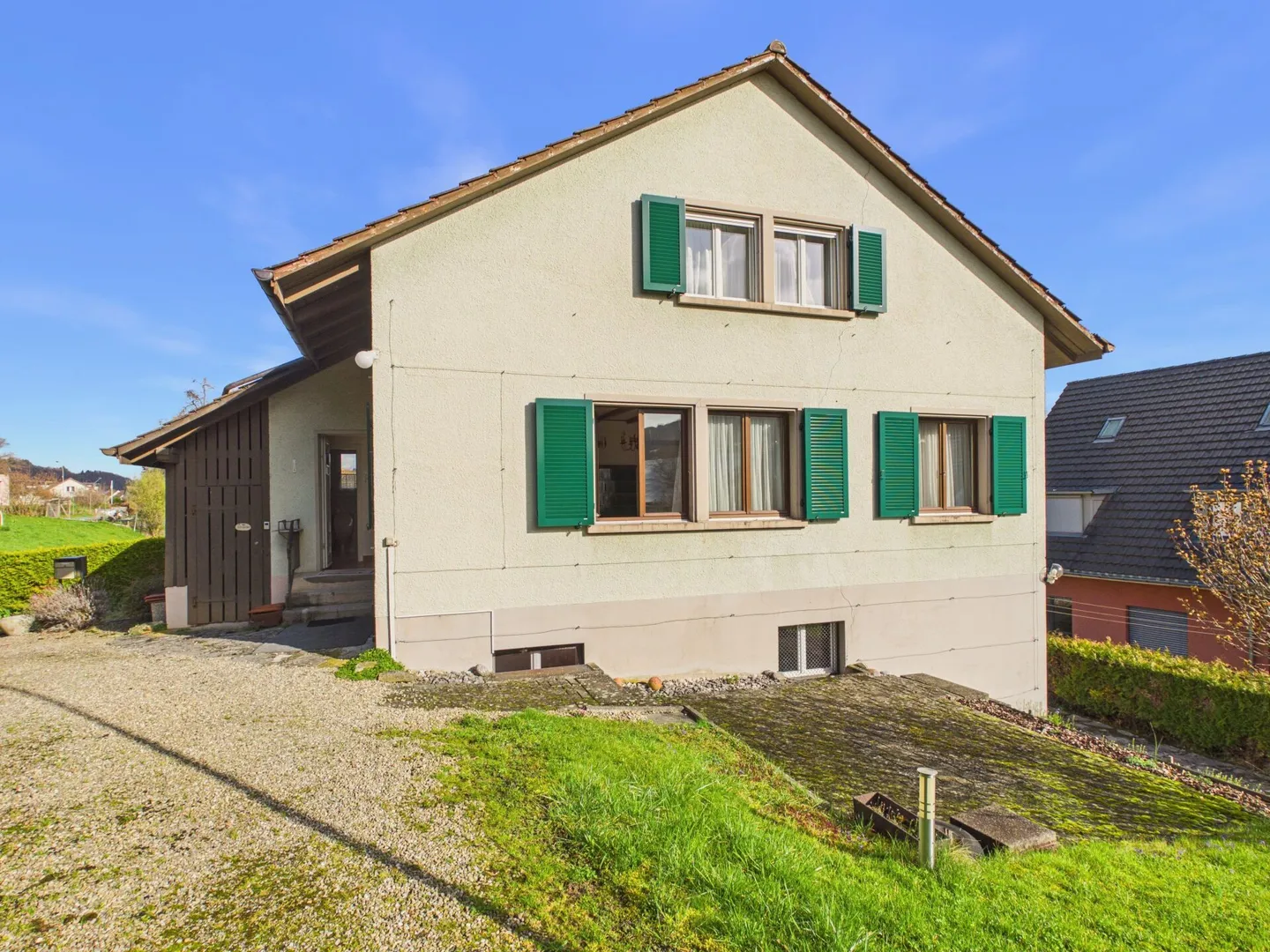 Incantevole casa unifamiliare con grande potenziale in una buona posizione a Magden - Foto 16 di 17