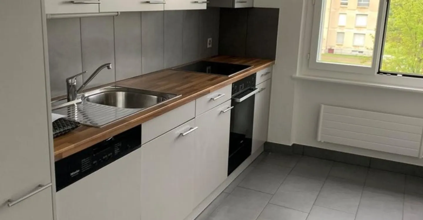 Charmante 3-Zimmer-Wohnung in Hauterive - Foto 1 von 6