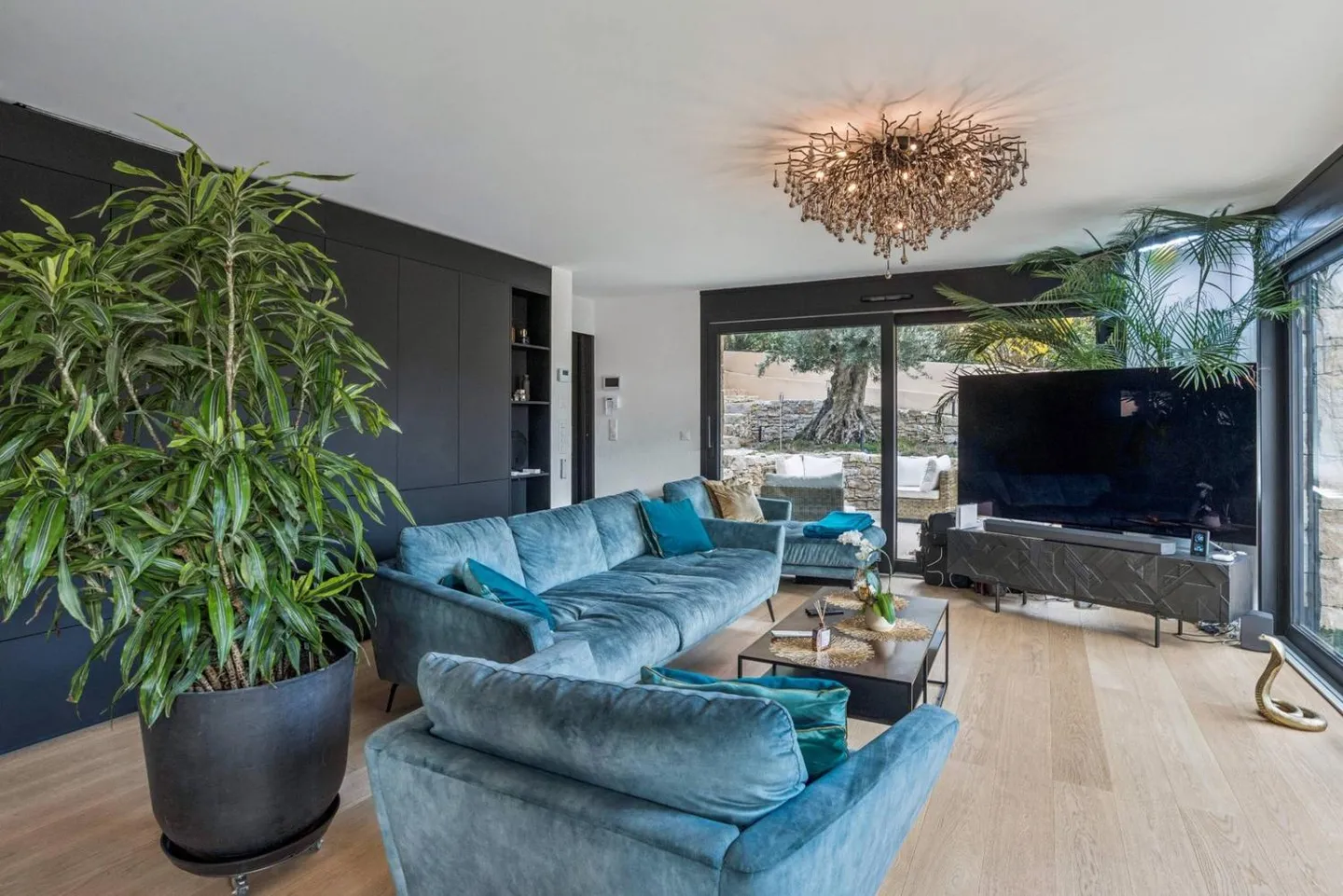 Propriété extraordinaire avec piscine et SPA - Photo 5 sur 13