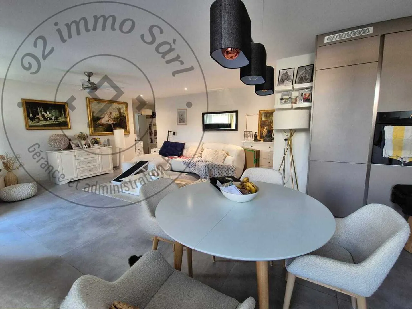 Bel appartement de 4,5 pièces au rez-de-chaussée - Photo 1 sur 7