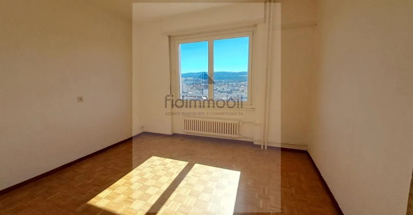 Maison Familiale Spacieuse - Photo 3 sur 12