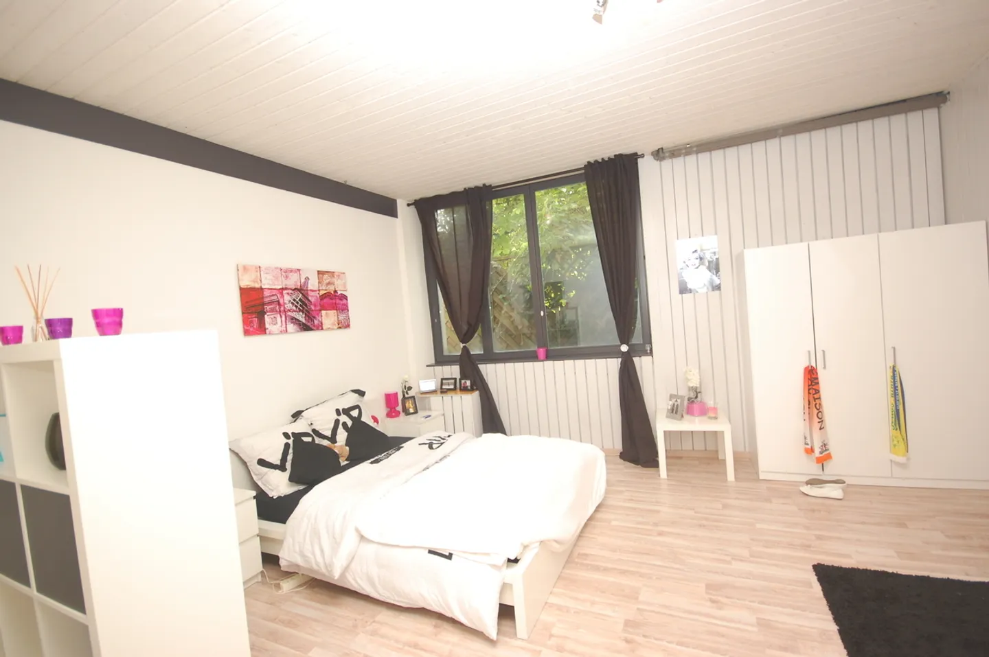 Spacious Duplex Apartments - Photo 8 of 26