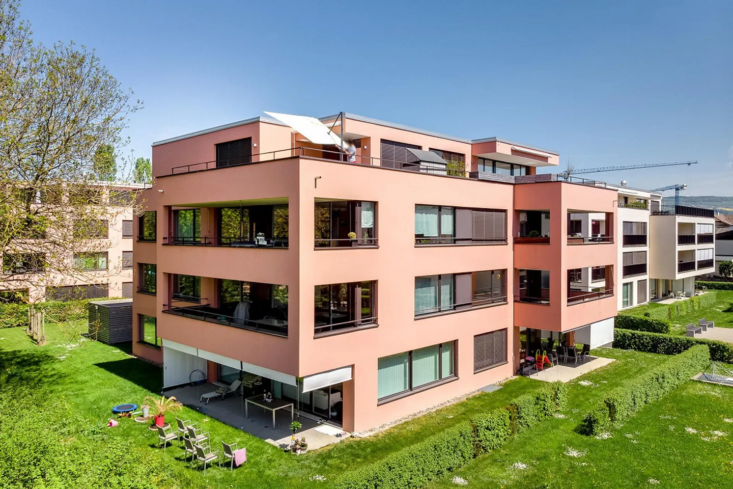 Où l'espace rencontre le style - Votre oasis de 4,5 pièces au rez-de-chaussée à Melli... - Photo 3 sur 13