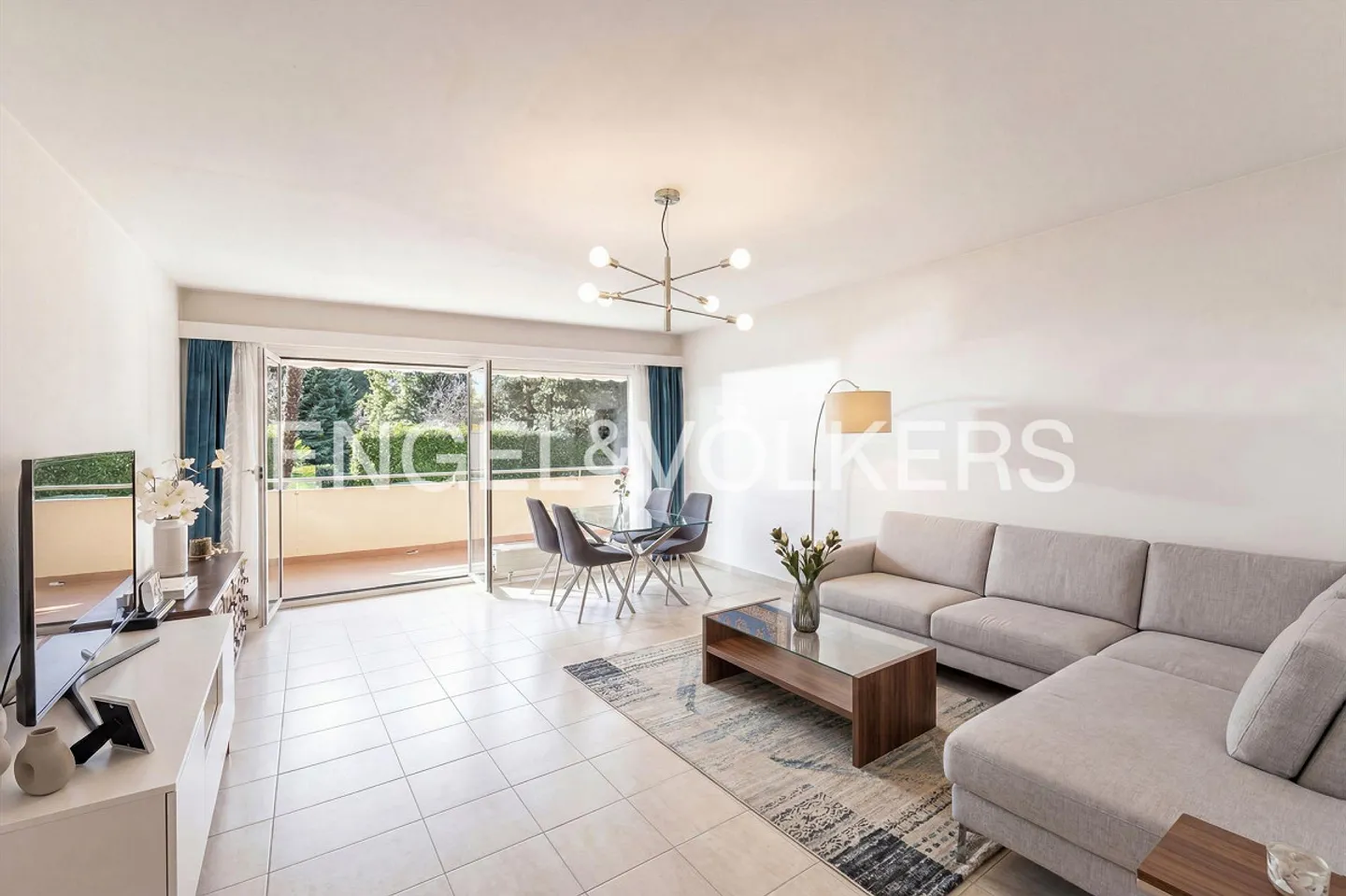 Appartamento vacanze vicino a Piazza e Lago (80) - Foto 1 di 10