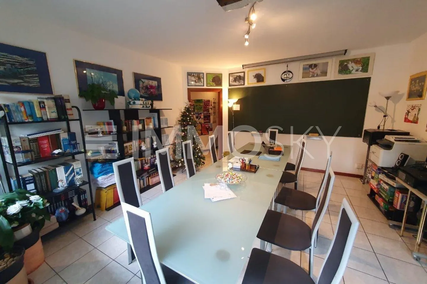 Bureau élégant et accueillant pour études et professionnels - Photo 1 sur 4