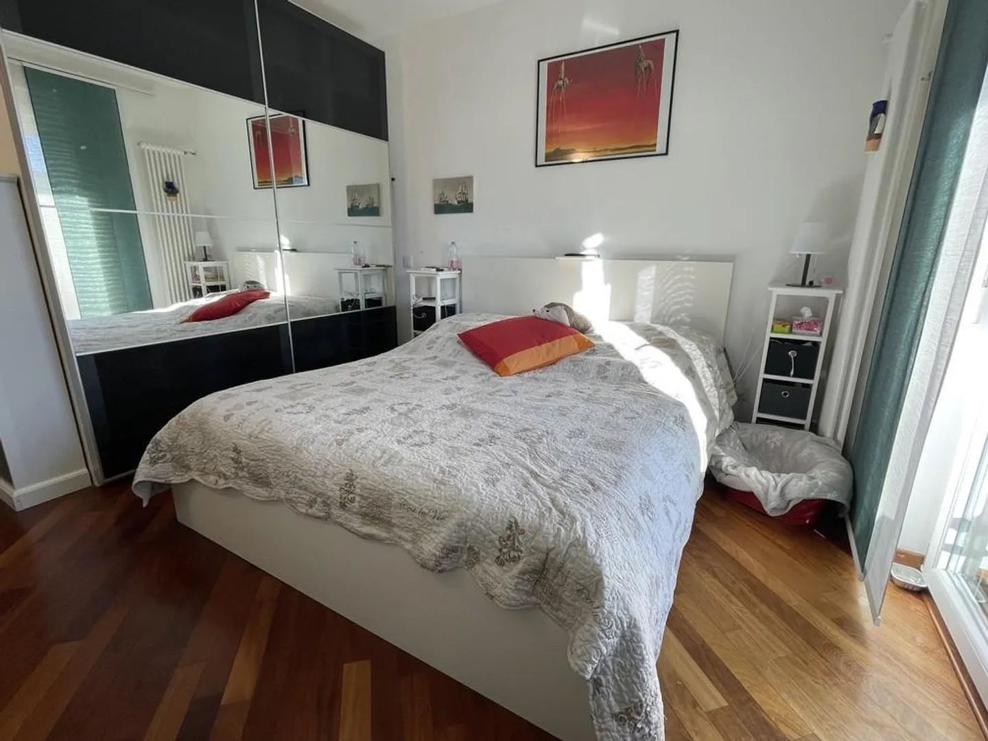 Spacious 2.5-room apartment with lake view and external parking - Photo 8 of 12