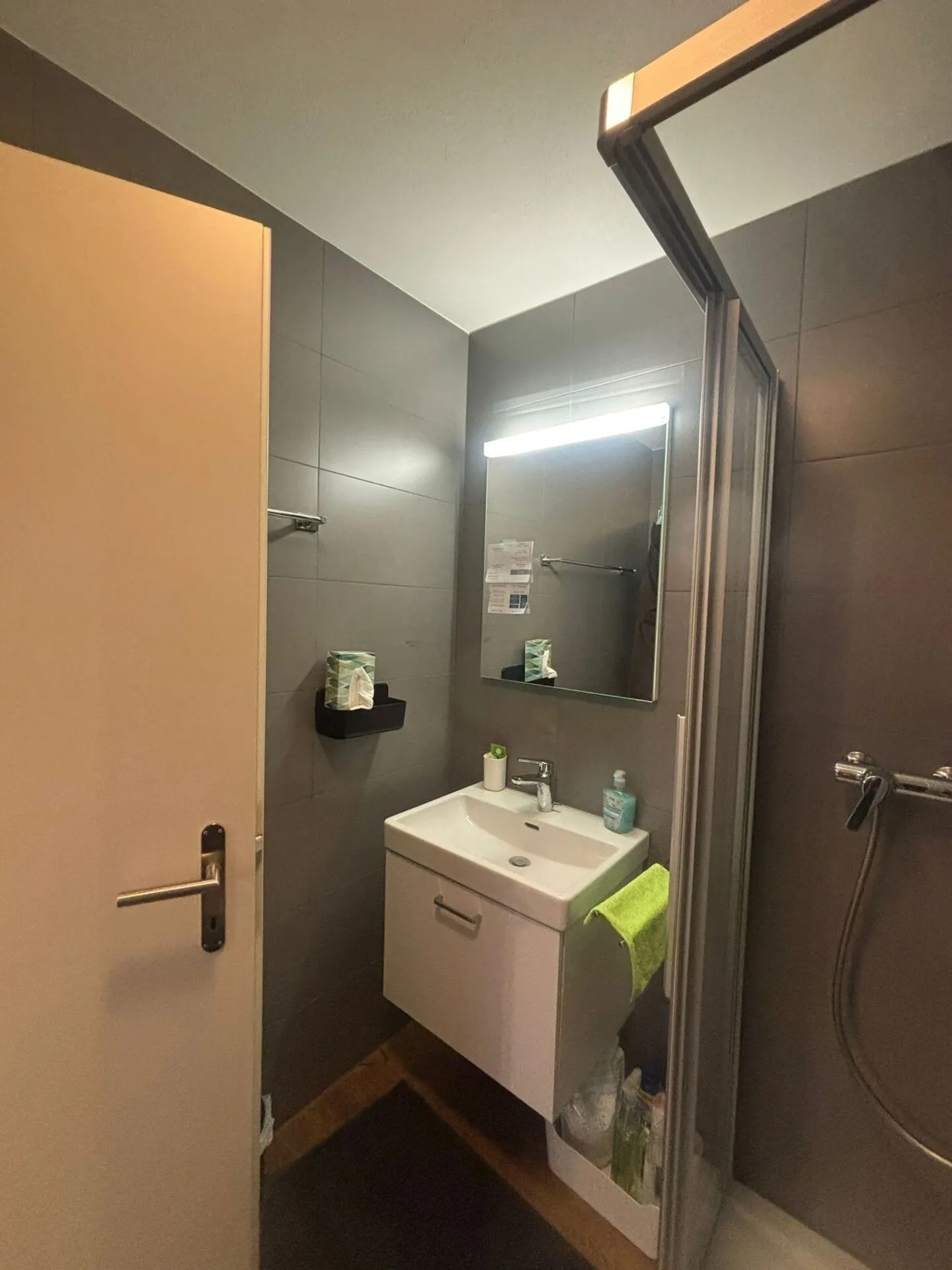 Quiet and Cozy Studio - Photo 7 of 8