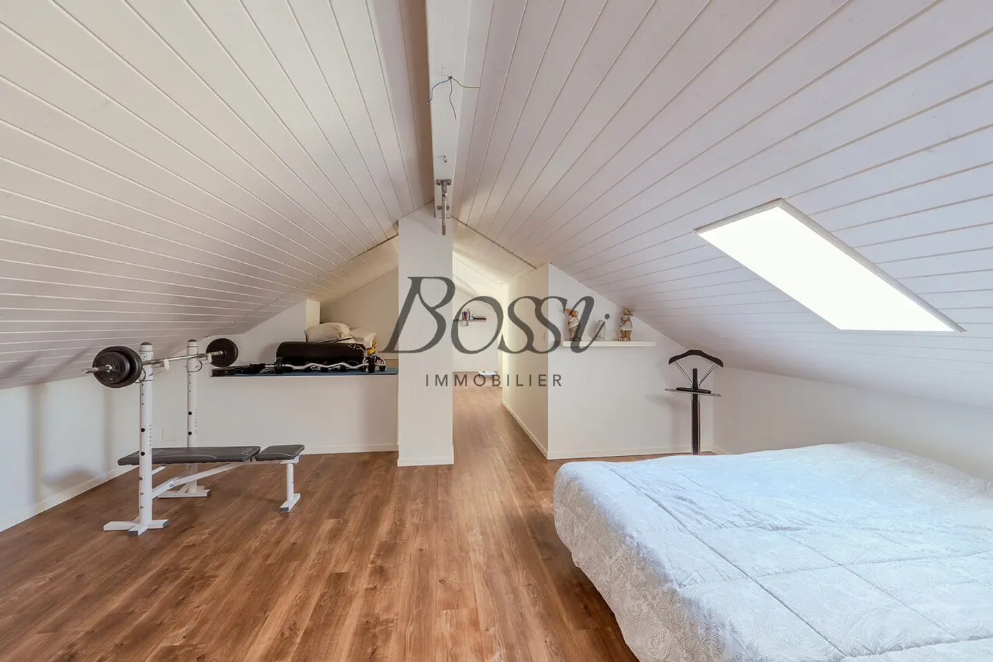 Spacious Duplex Apartment in Bussigny - Photo 13 of 13