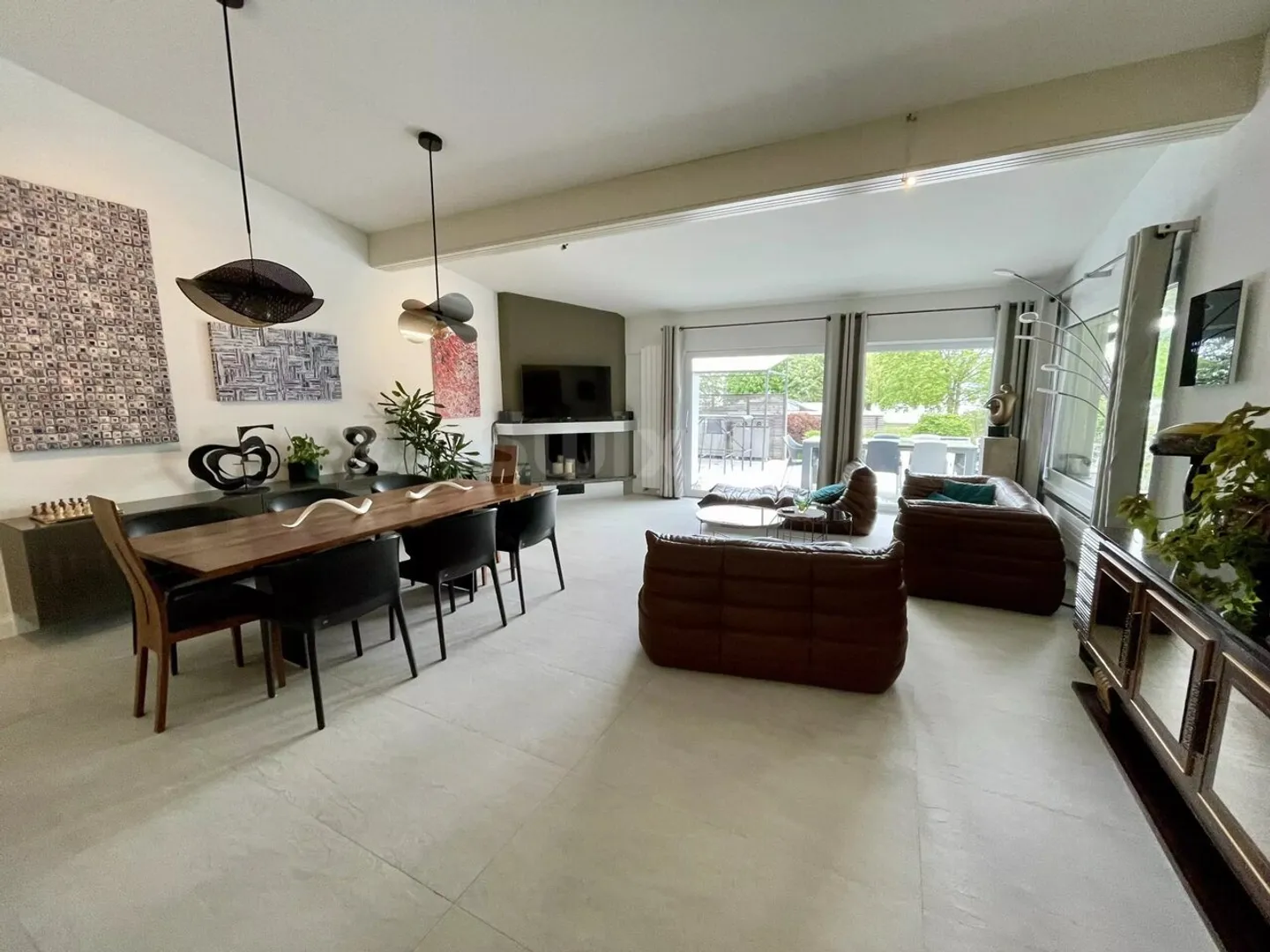 Appartement au bord du lac - Photo 4 sur 6