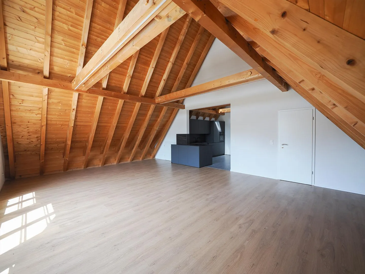 Appartamento duplex 5.5 stanze al 1° e 2° piano nel centro di Langenthal - Foto 2 di 10