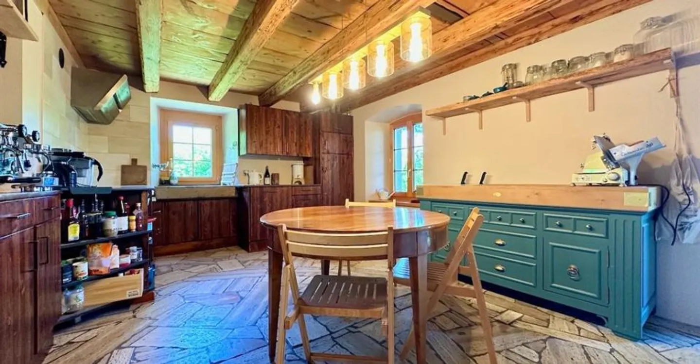 Charming Renovated Farmhouse - Photo 2 of 8