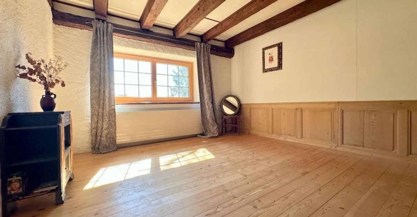 Charming Renovated Farmhouse - Photo 5 of 8