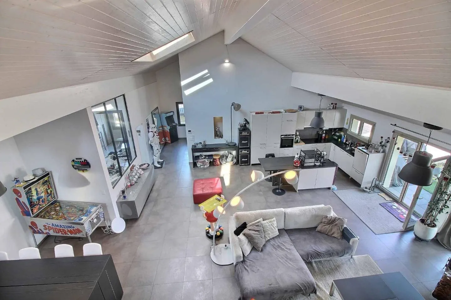 Extraordinary 6.5-Room Apartment (Loft Style) - Noble Materials and Volume - Photo 4 of 11