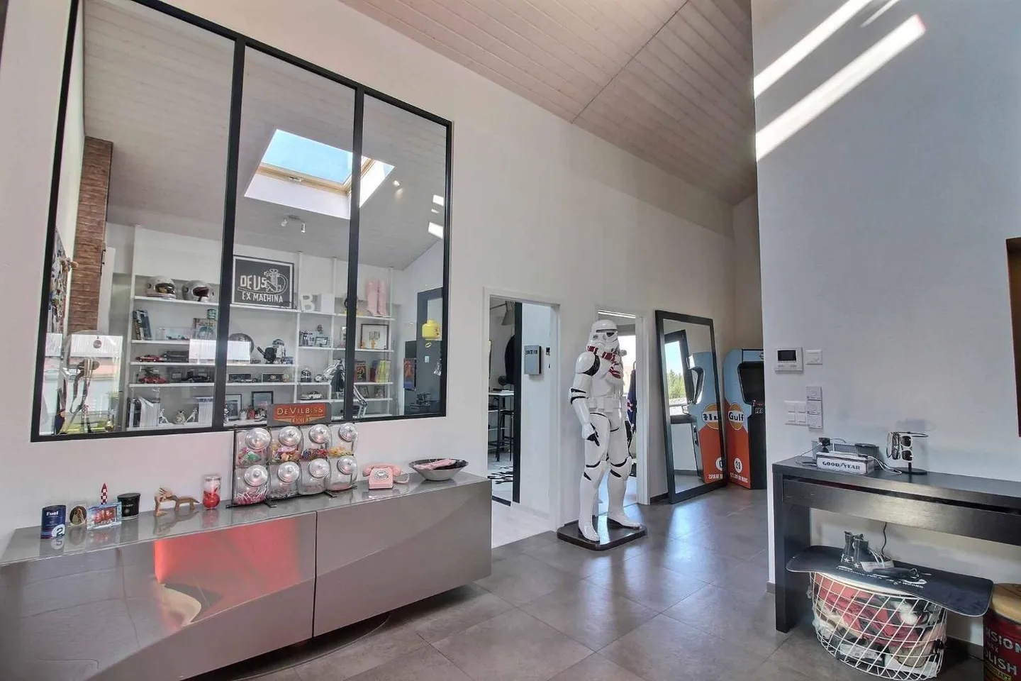 Extraordinary 6.5-Room Apartment (Loft Style) - Noble Materials and Volume - Photo 6 of 11