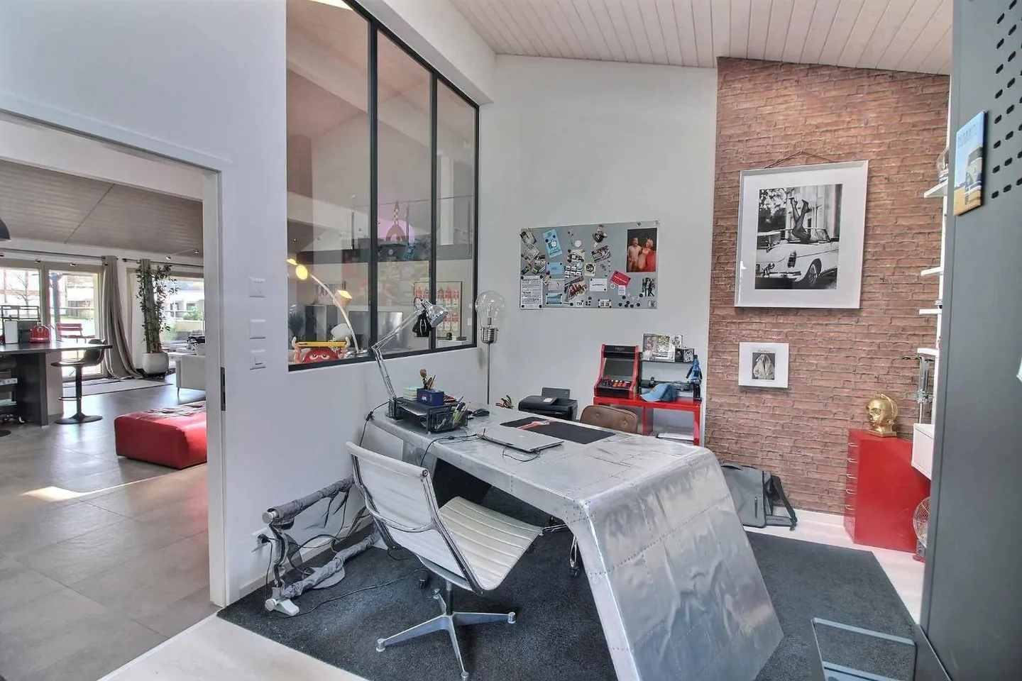 Extraordinary 6.5-Room Apartment (Loft Style) - Noble Materials and Volume - Photo 7 of 11