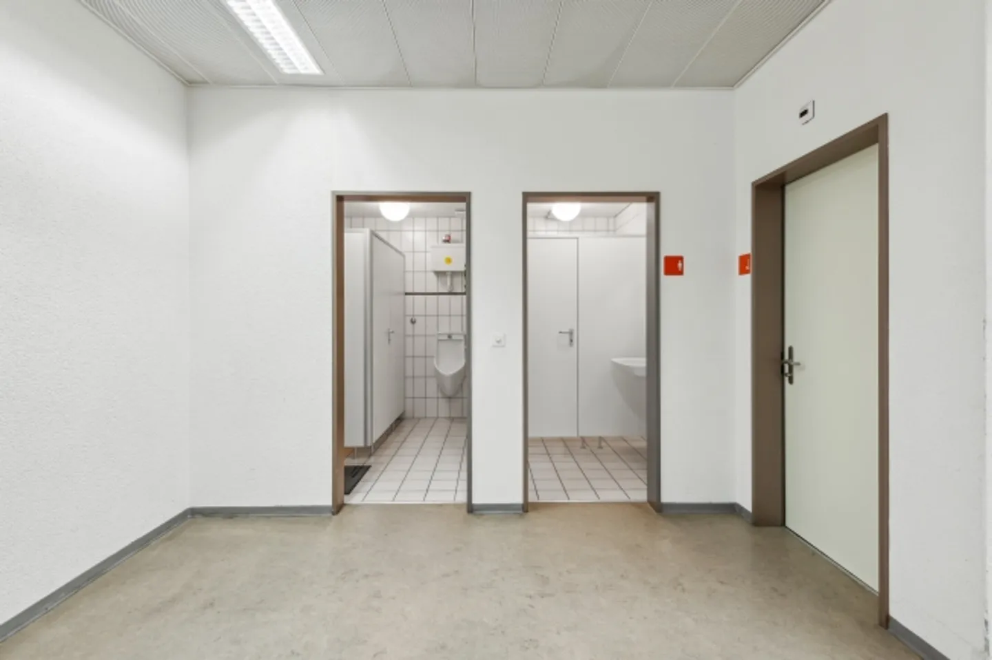 Bright office space (Open space) for rent - Photo 8 of 8