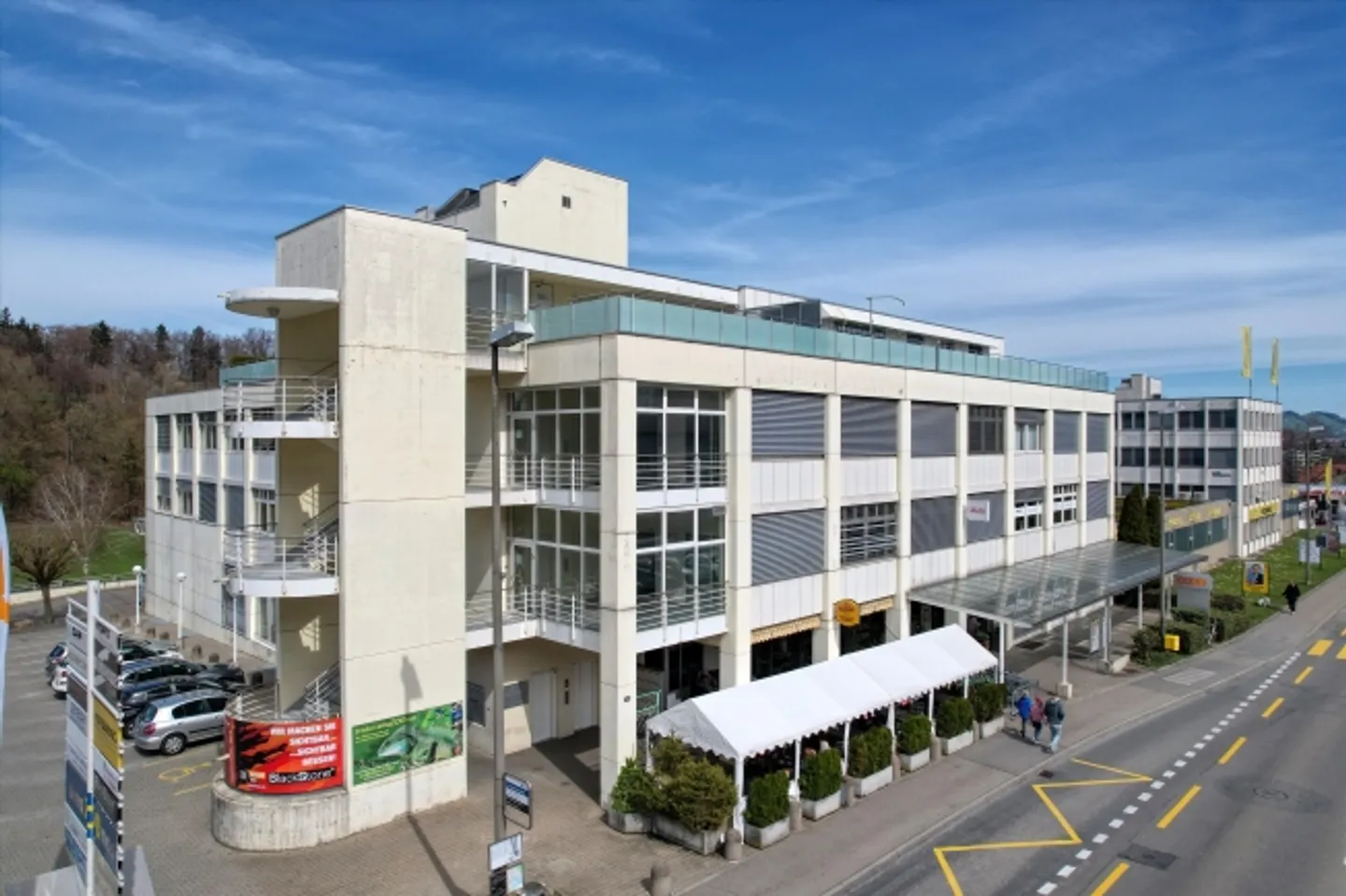 Bright office space (Open space) for rent - Photo 2 of 8