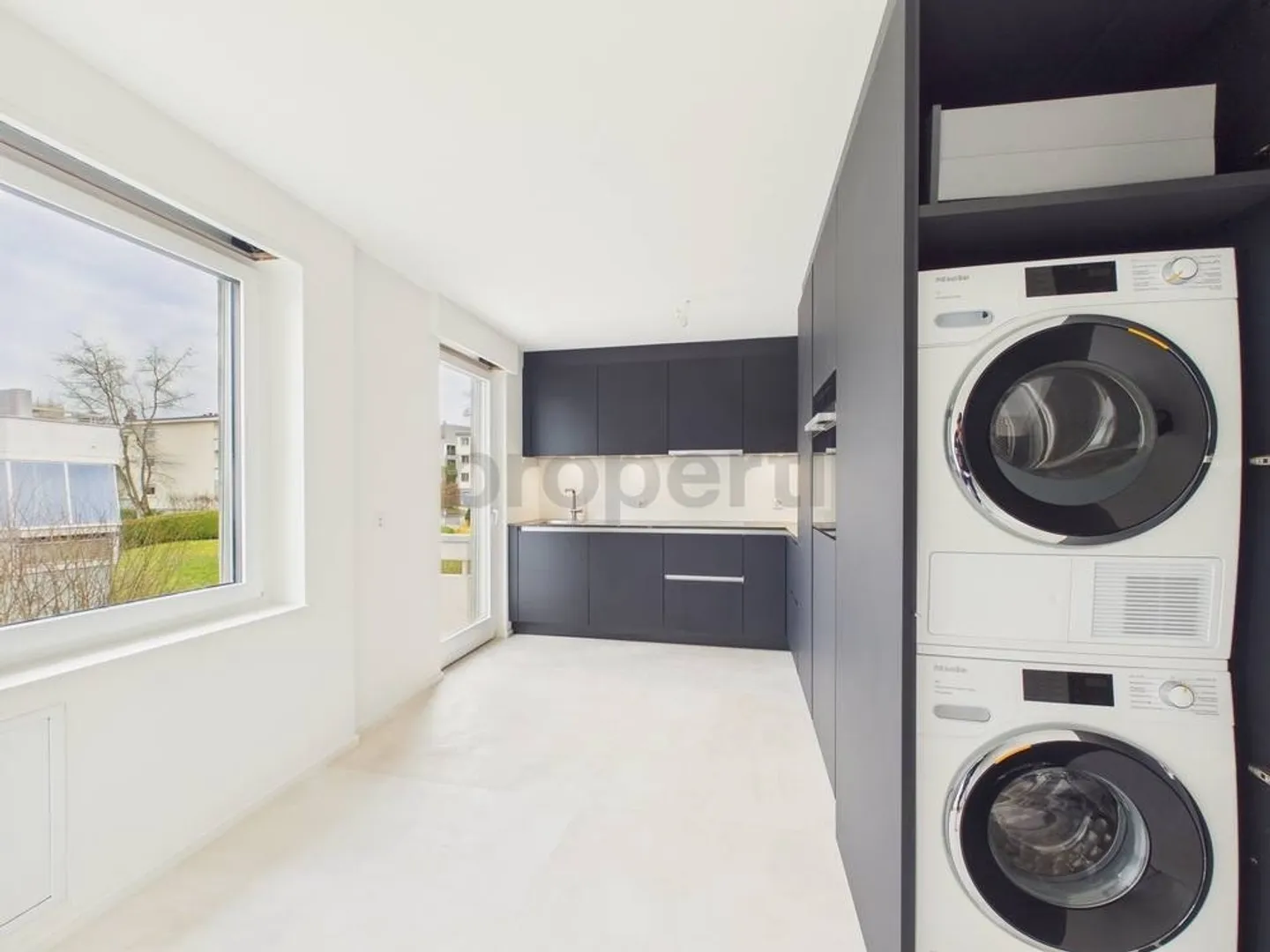 Stilvolle Attikawohnung mit Terrasse - Foto 5 von 13