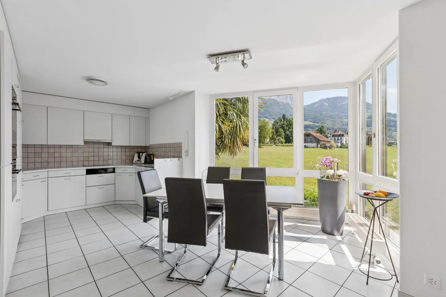 Exclusive living with a magnificent roof terrace - Photo 4 of 9