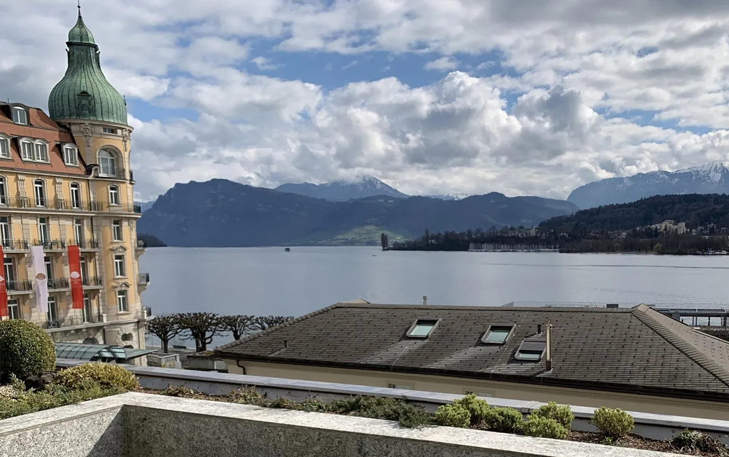 Appartamento da sogno con vista sul lago e sulle montagne - Foto 1 di 15