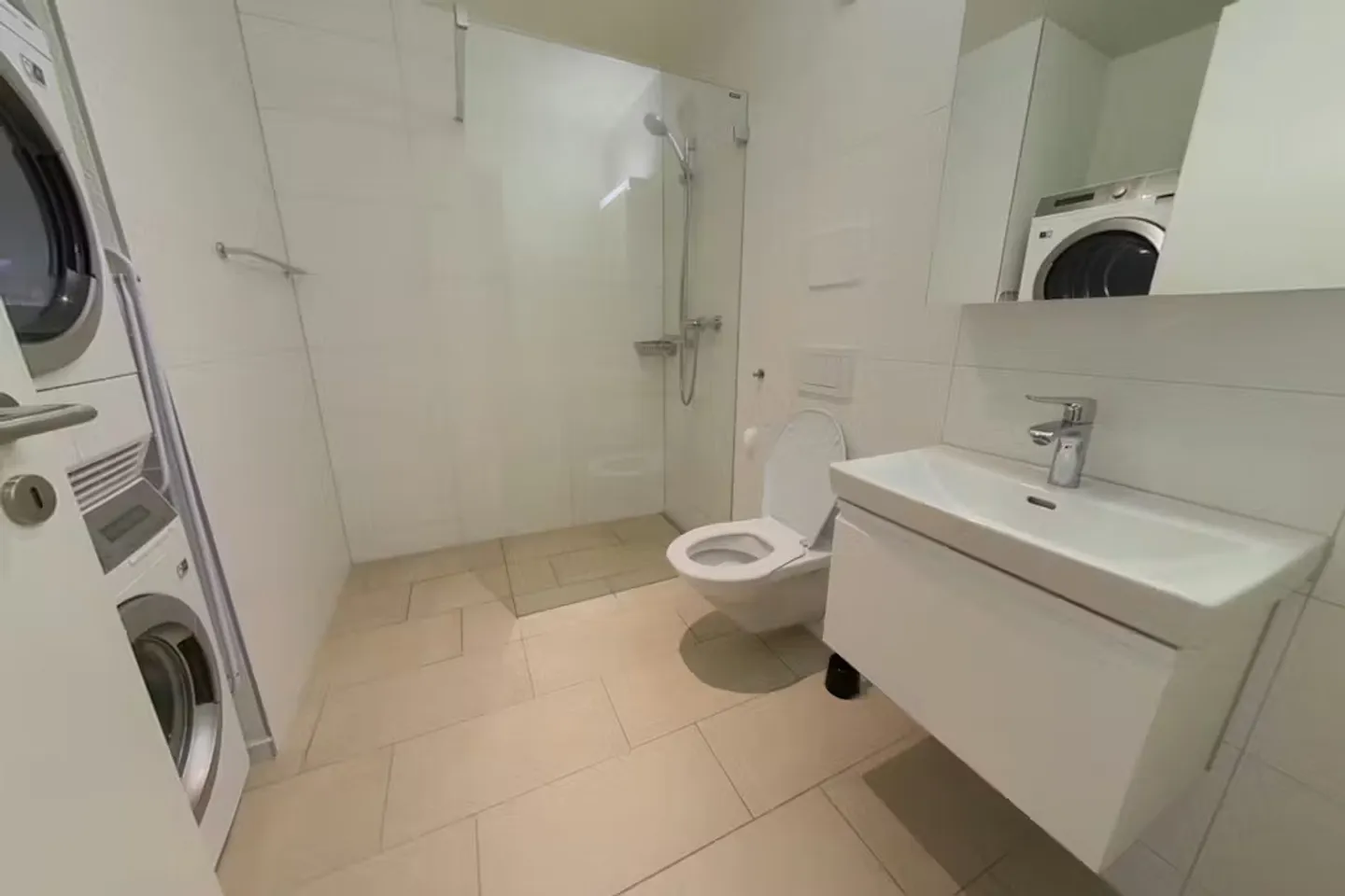 Charming Chalet Retreat - Photo 5 of 10