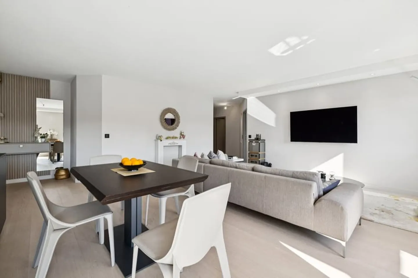 Splendido appartamento ristrutturato 3,5p a Nyon - Foto 7 di 13
