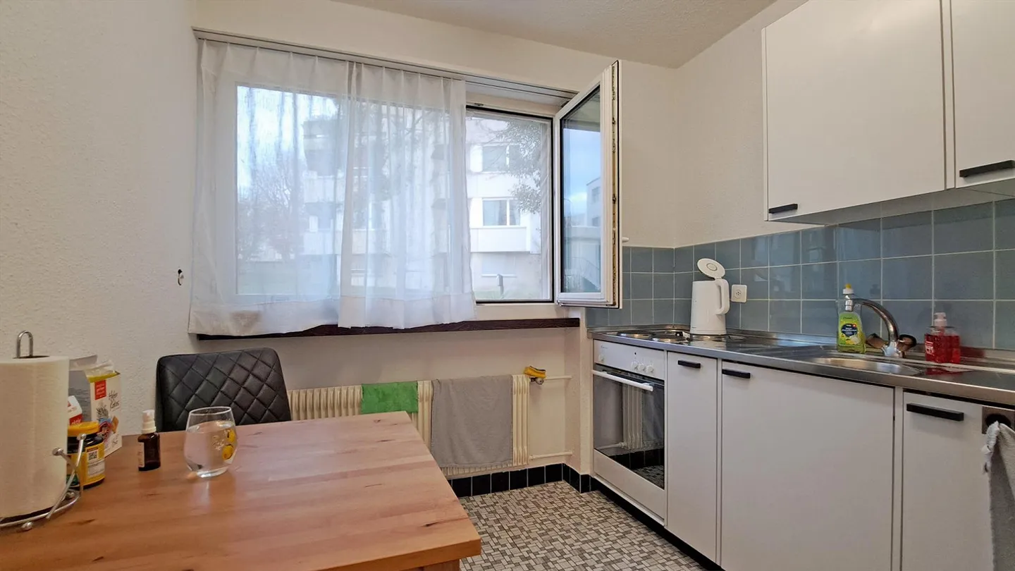 2.5-room apartment in a quiet neighborhood - Photo 1 of 11