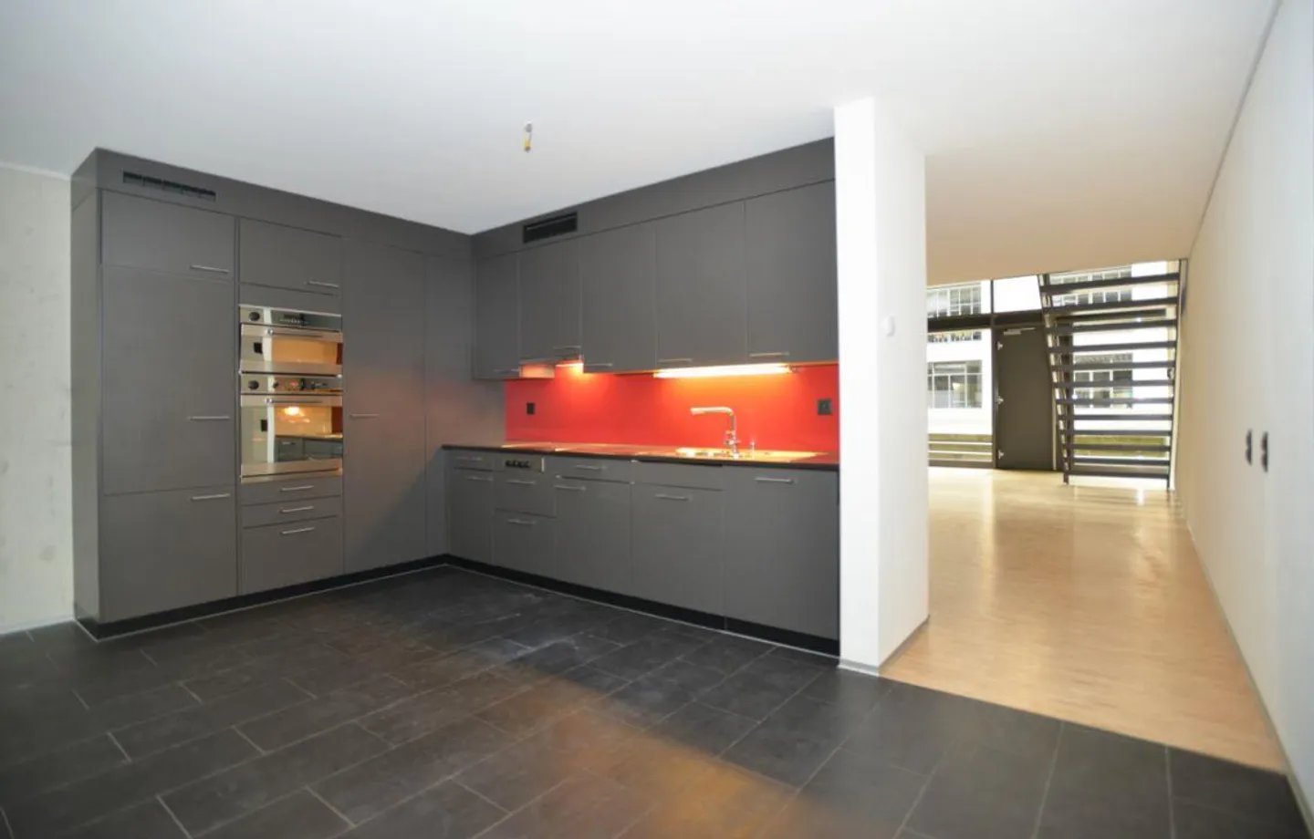 Modernes Apartment mit einzigartigem Grundriss - Foto 4 von 9