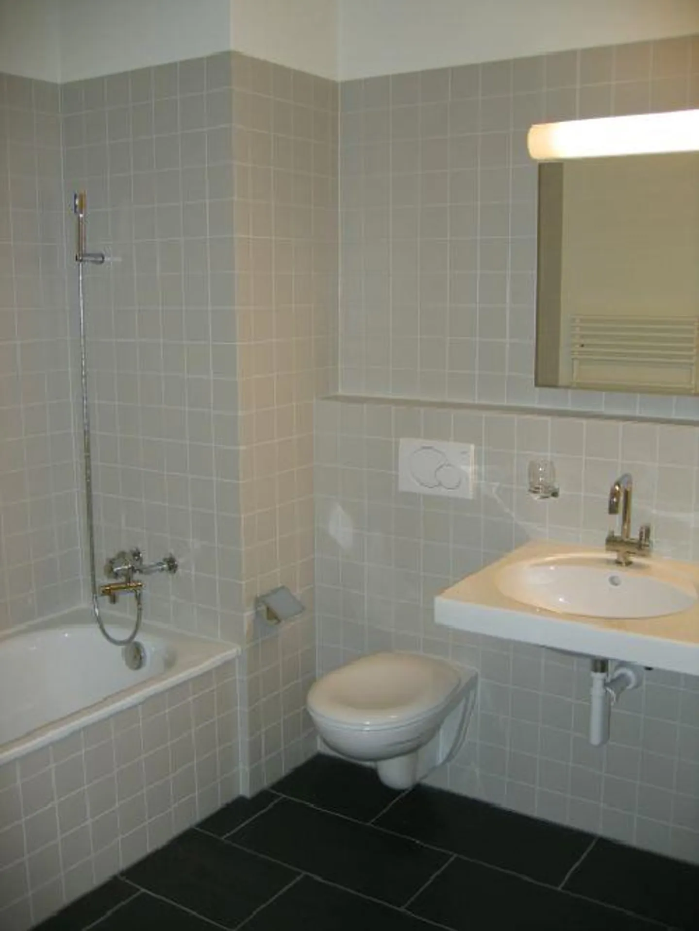 Modernes Apartment mit einzigartigem Grundriss - Foto 7 von 9