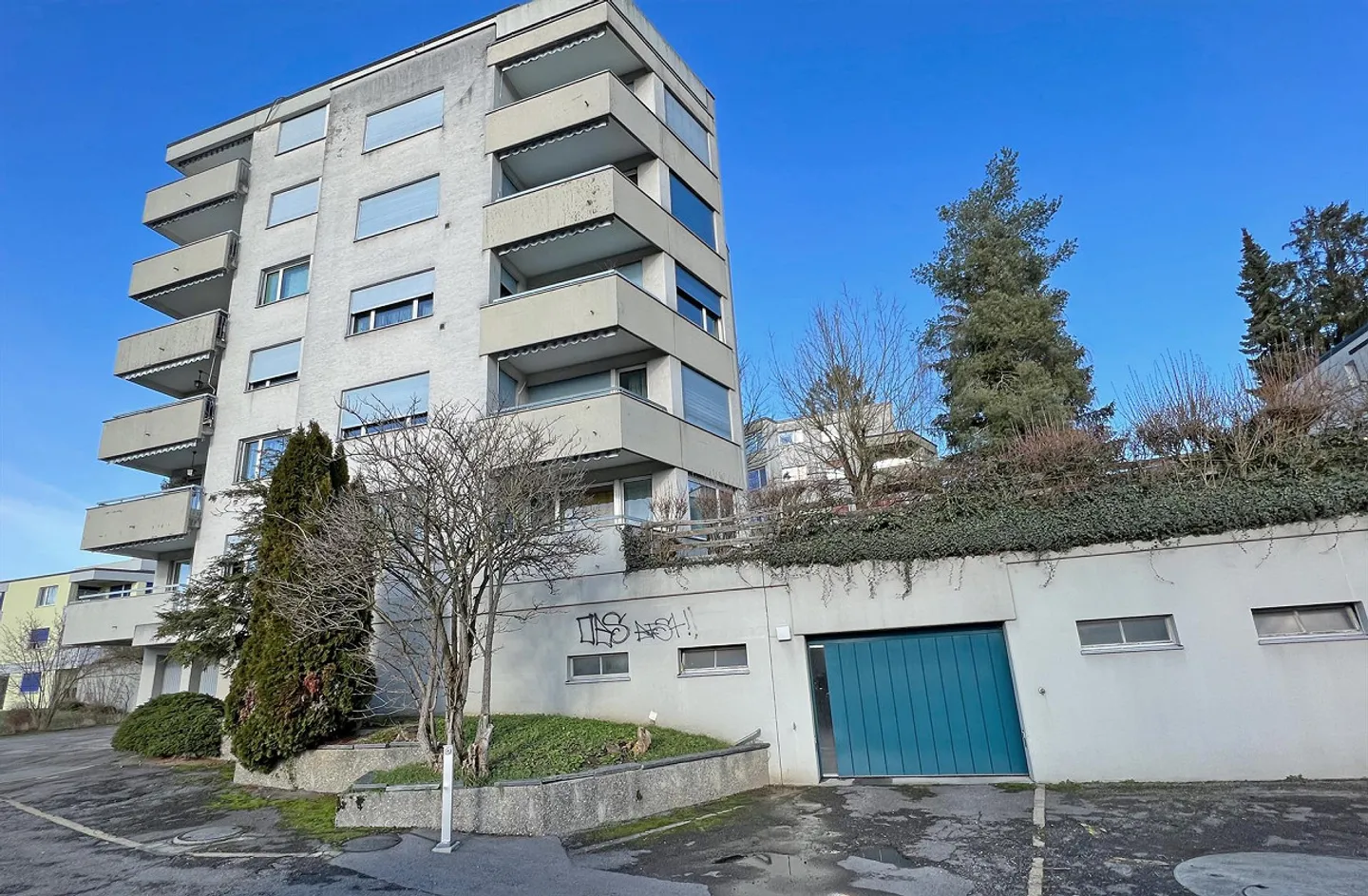 2.5-room apartment in a quiet neighborhood - Photo 9 of 11