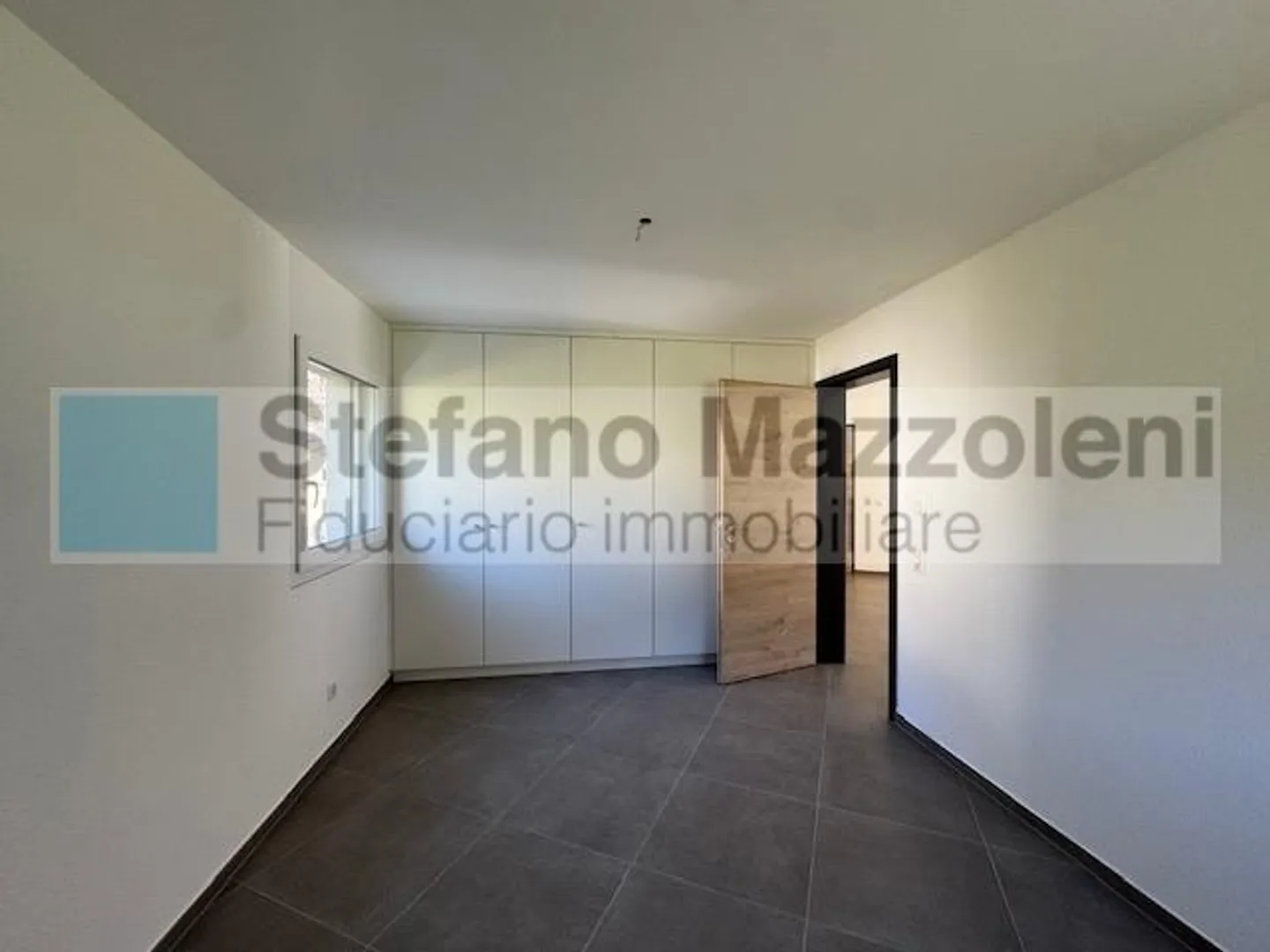 Appartamento moderno con terrazza - Foto 6 di 8