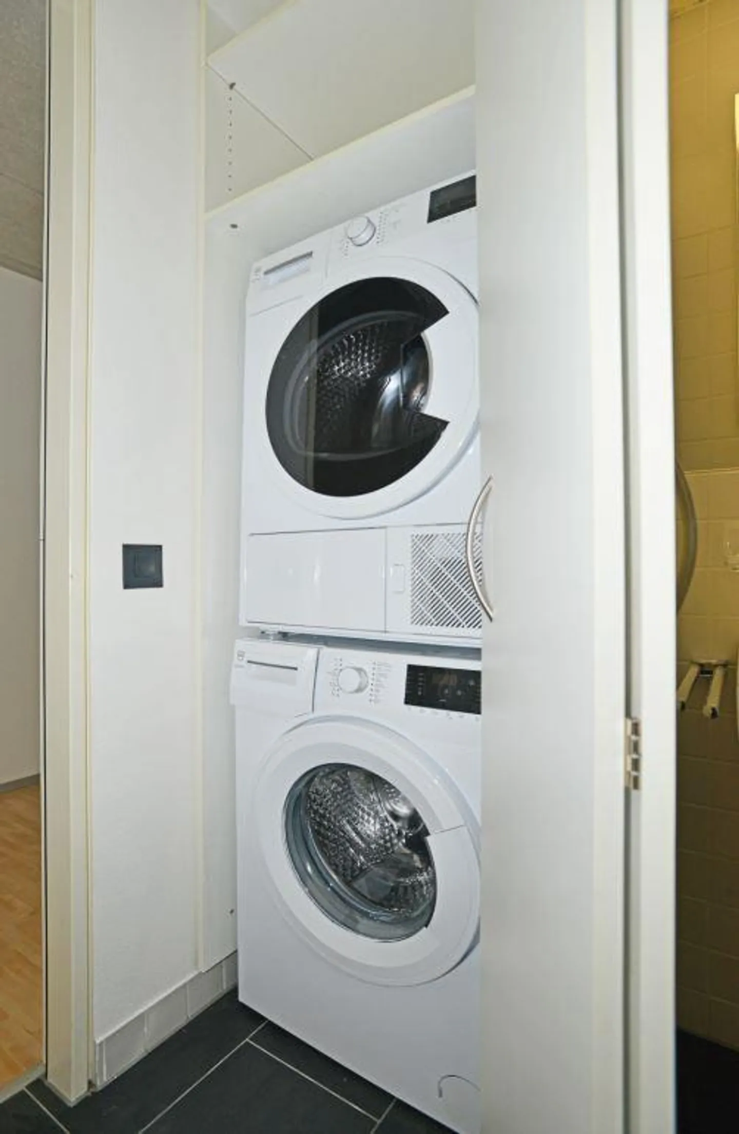 Modernes Apartment mit einzigartigem Grundriss - Foto 8 von 9