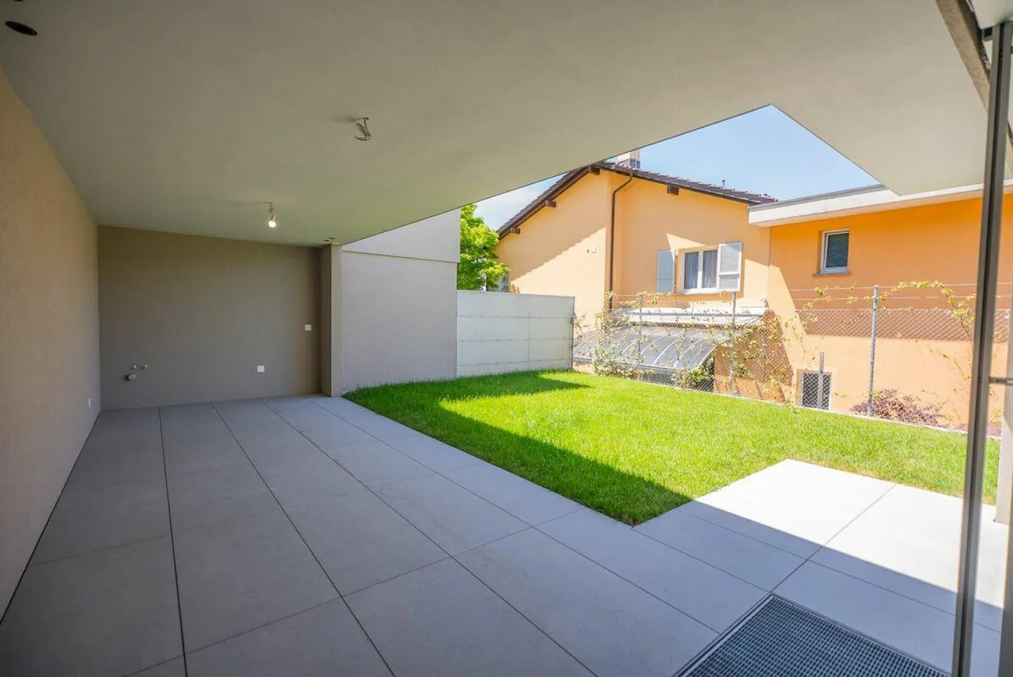 High-Modern Design Villas in Cadro - Photo 5 of 25