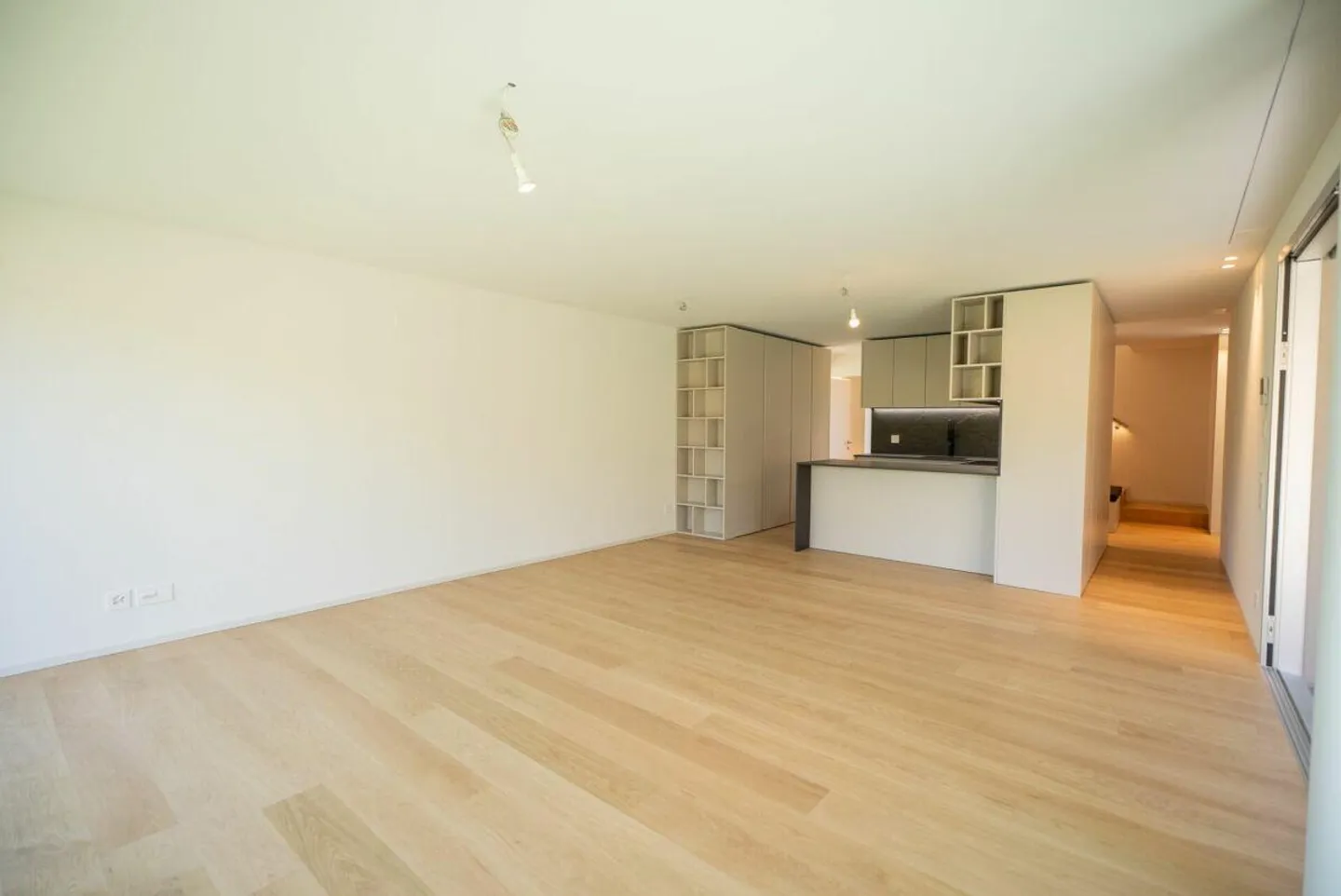 High-Modern Design Villas in Cadro - Photo 9 of 25