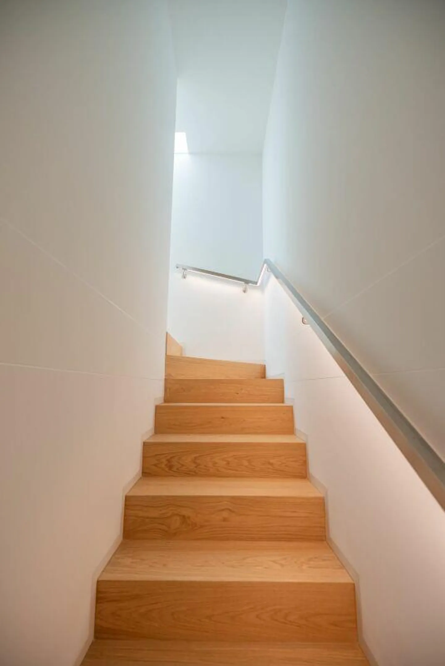 High-Modern Design Villas in Cadro - Photo 16 of 25