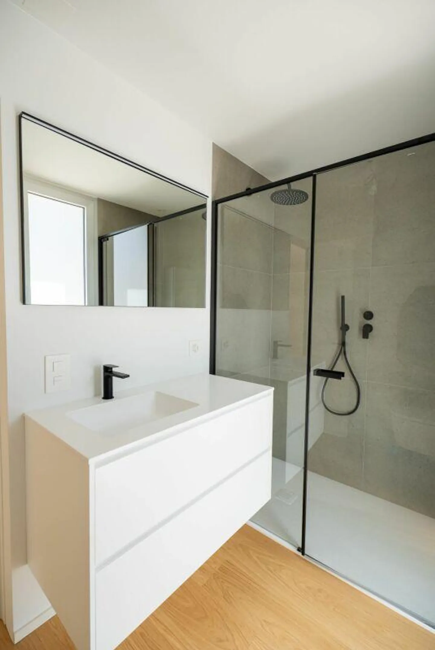 High-Modern Design Villas in Cadro - Photo 23 of 25