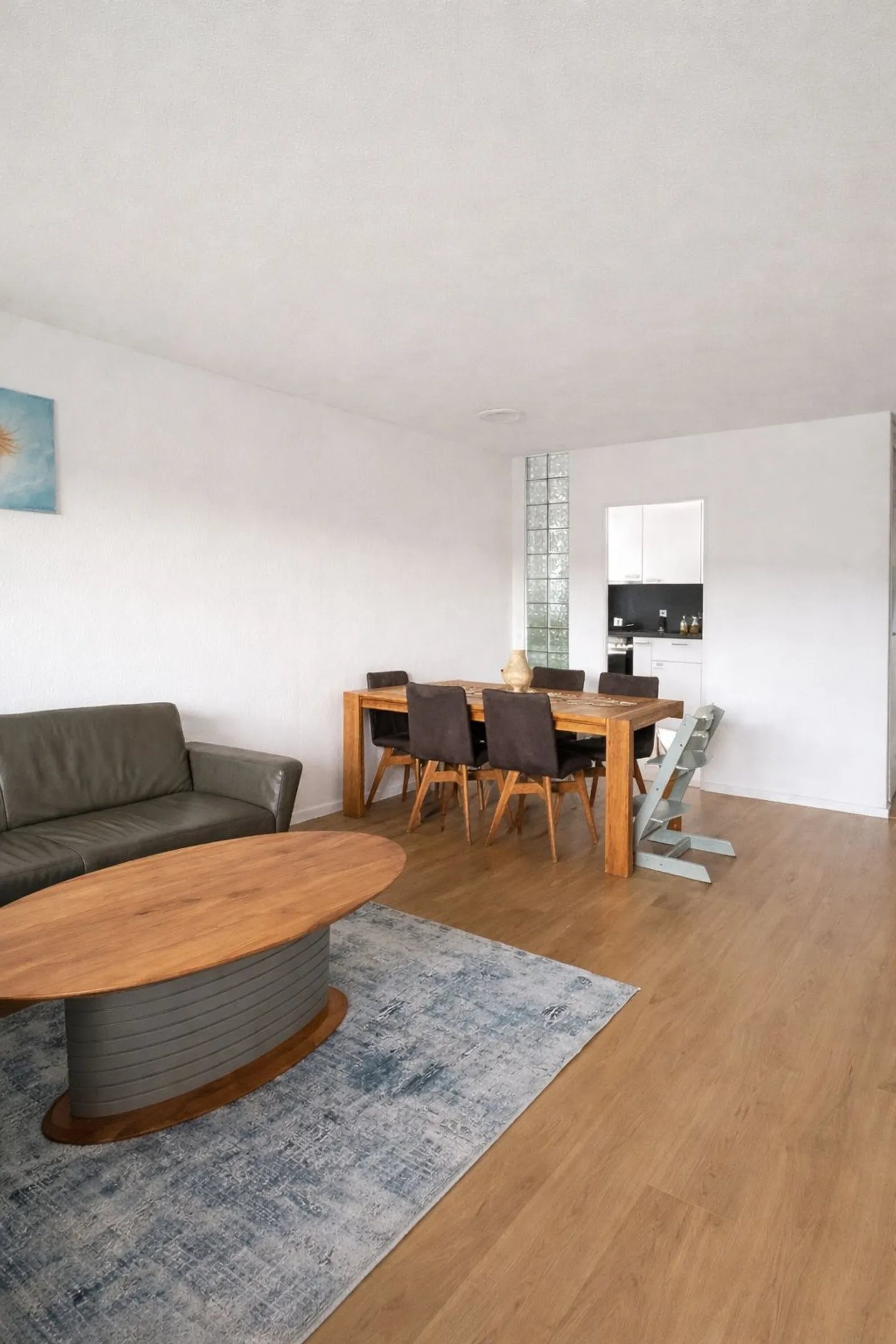 Moderne 4-Zimmer-Wohnung mit Balkon - Foto 3 von 7