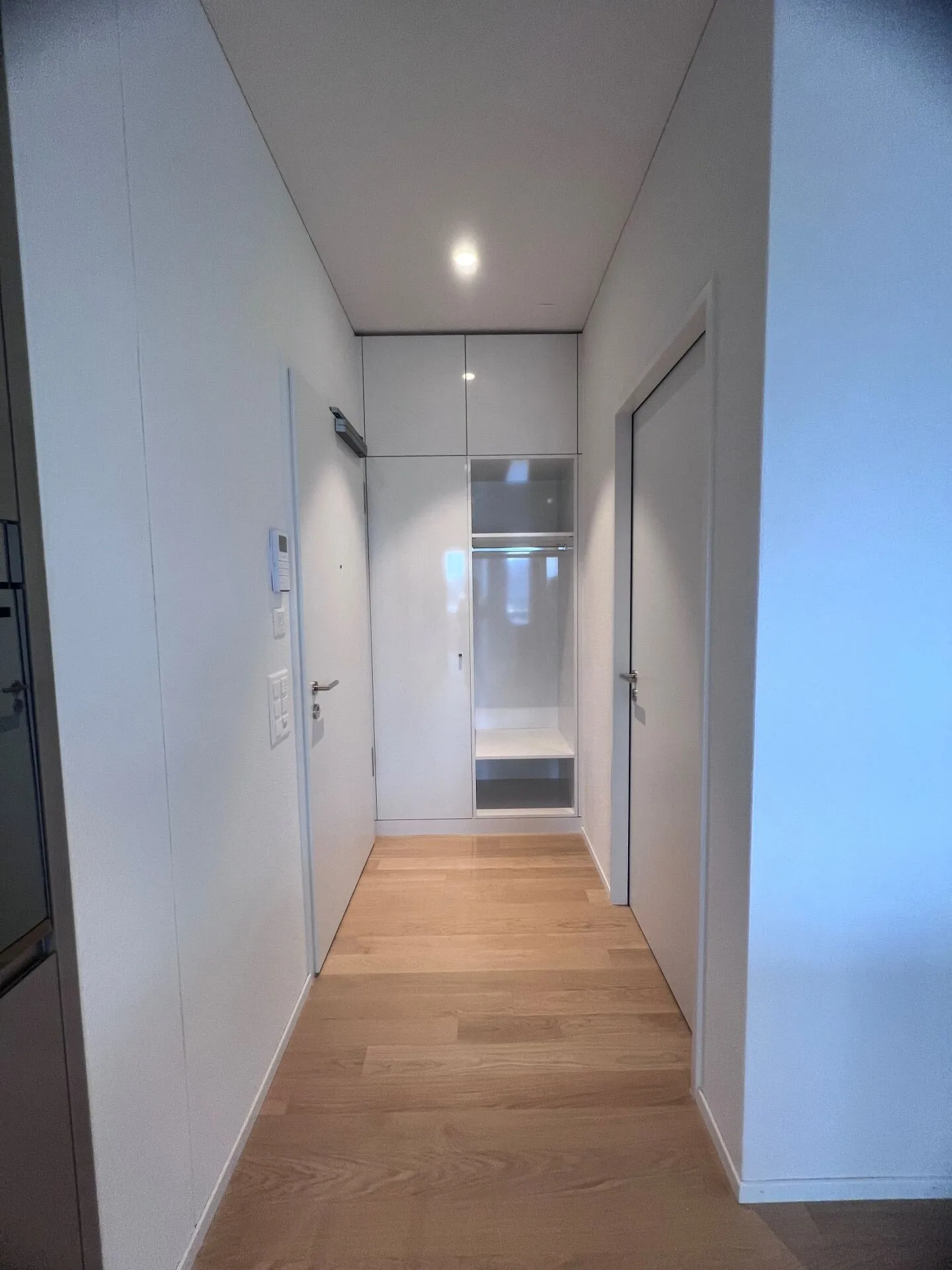 Appartement unique de 4,5 pièces au 9ème étage avec vue sur le Suhrental - Photo 1 sur 8
